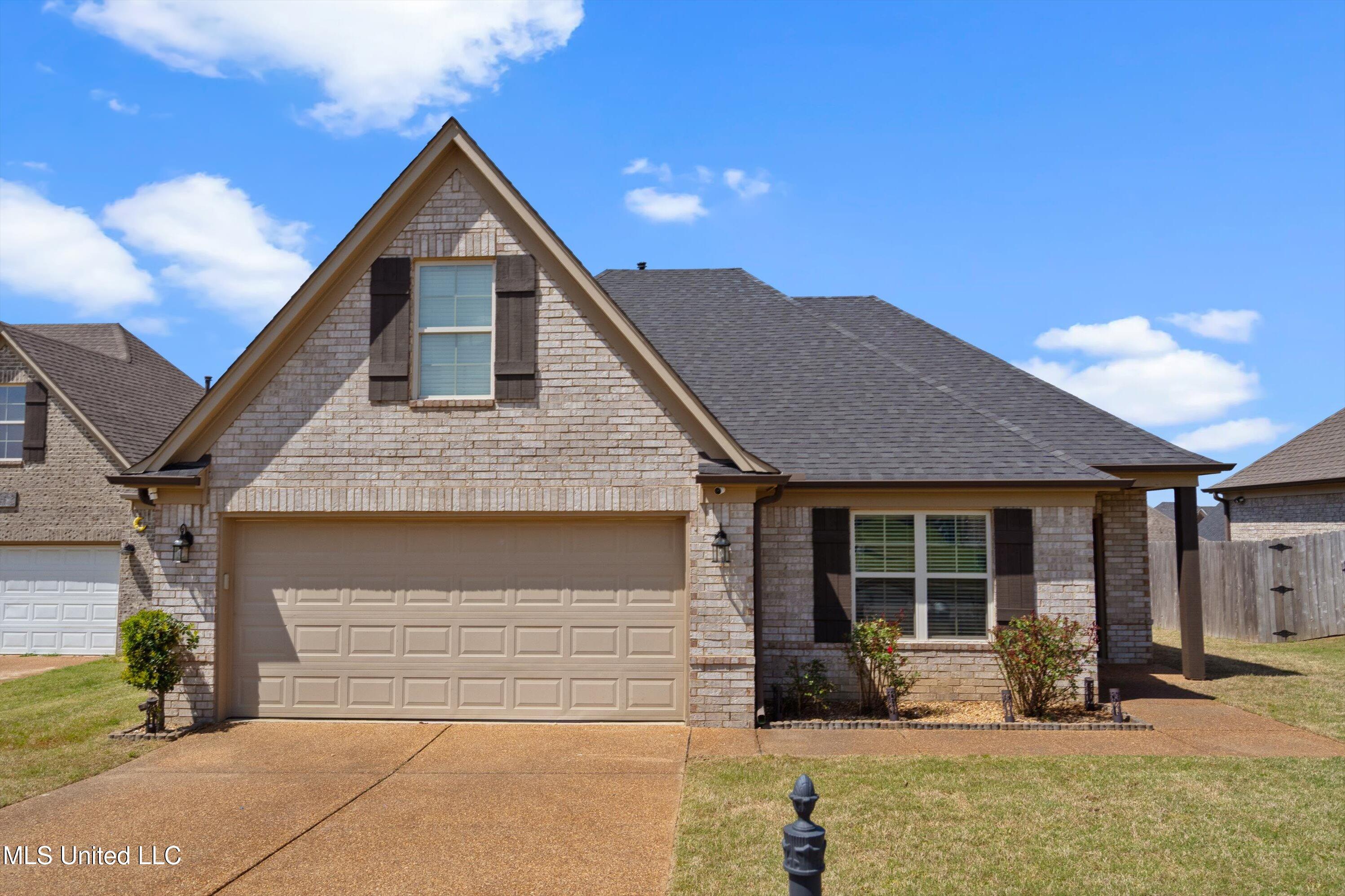 7889 Hemlock Drive Property Photo 1