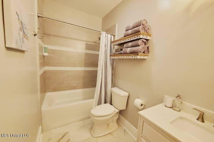 4022 Honshu Street Property Photo 10