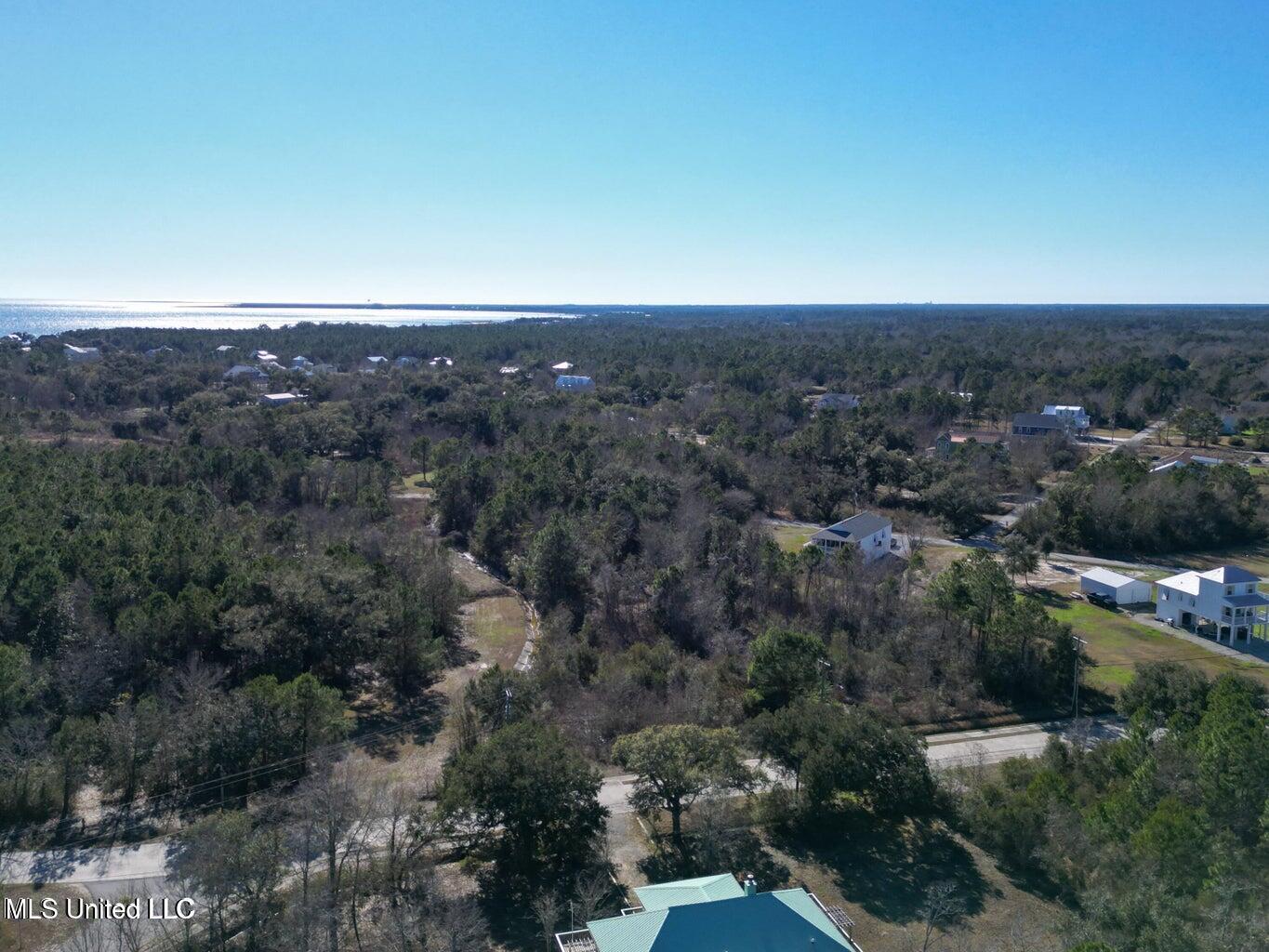204 Oak Street Property Photo 9