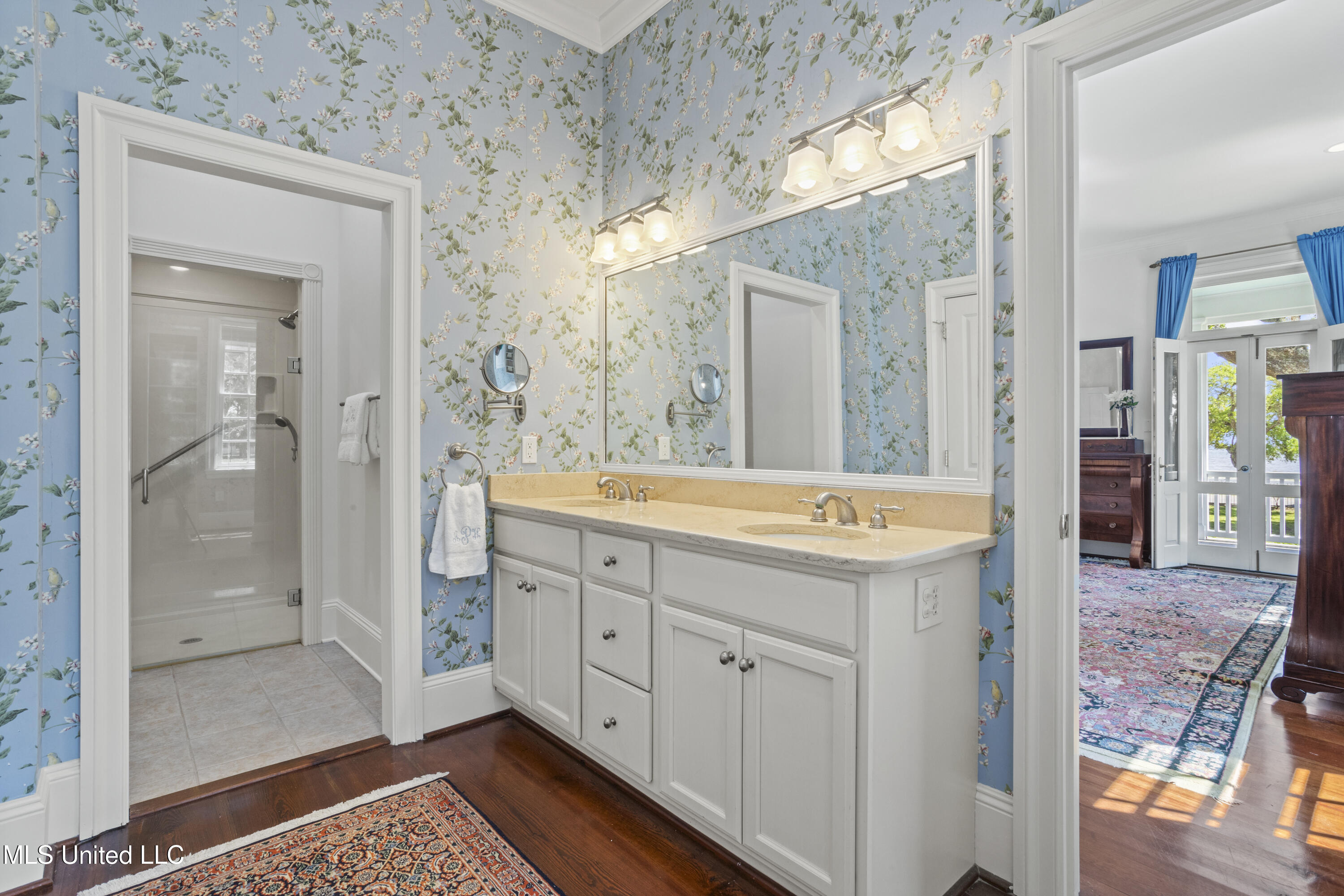 600 W Beach Boulevard Property Photo 36