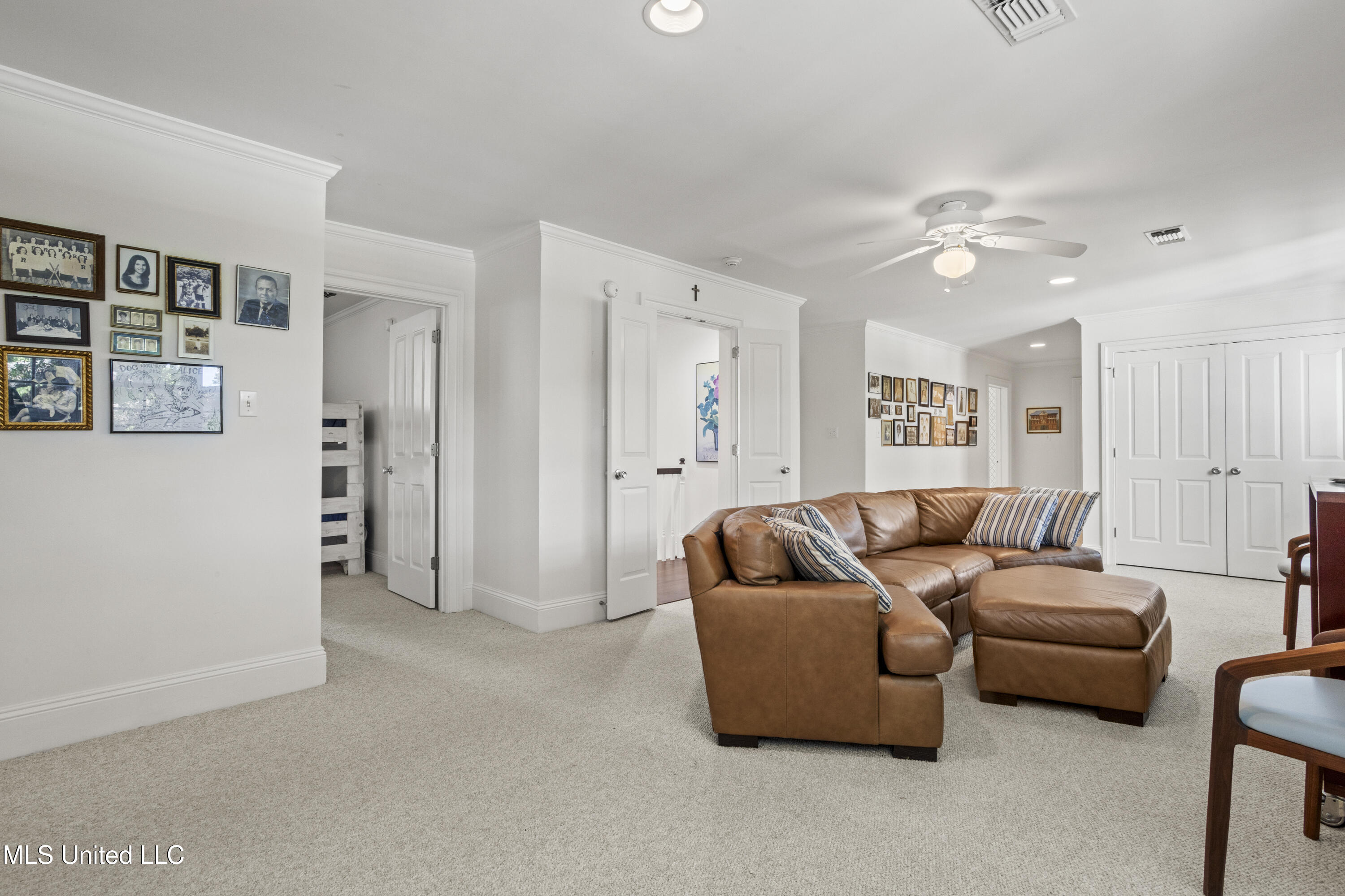 600 W Beach Boulevard Property Photo 44