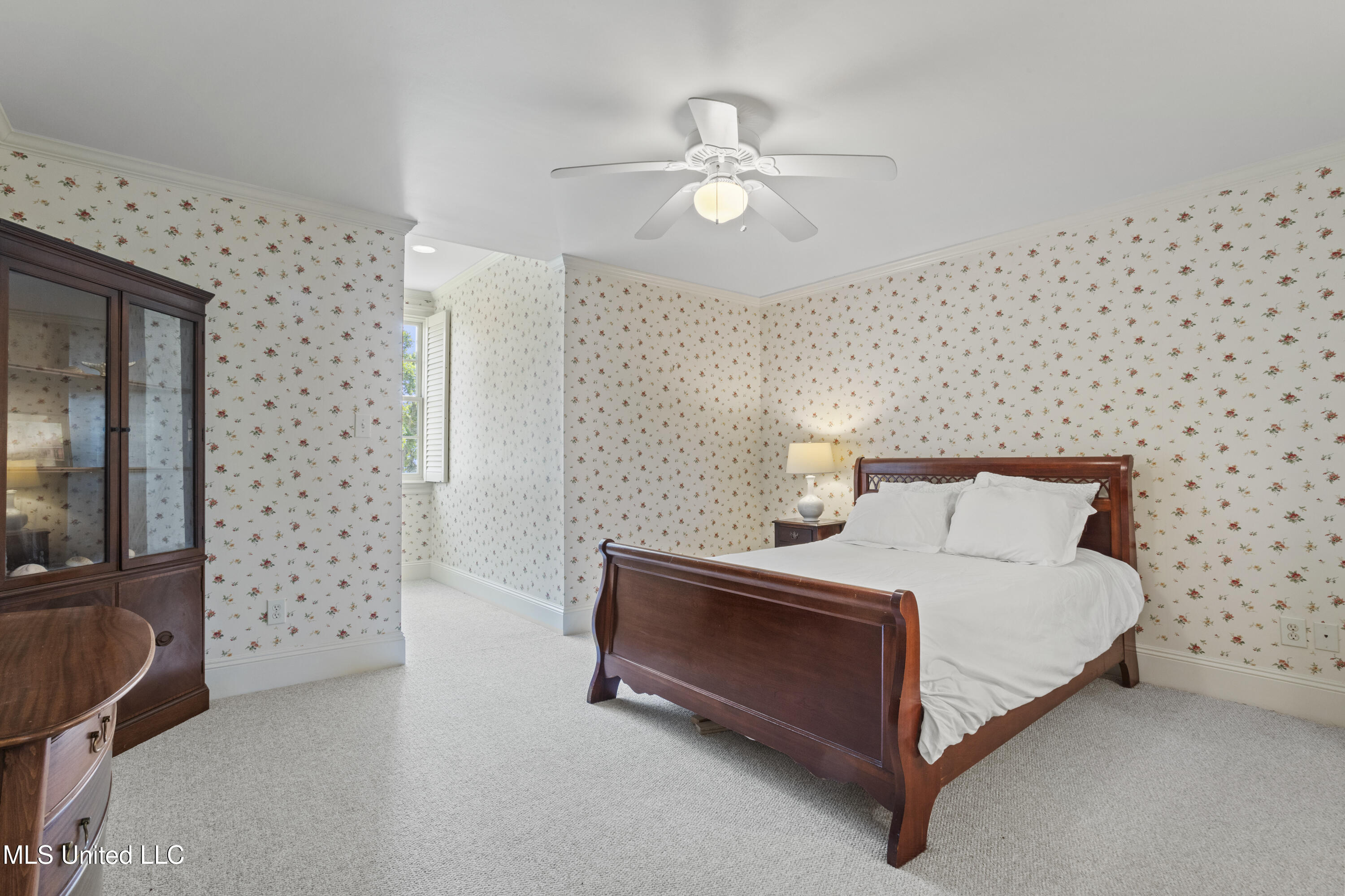 600 W Beach Boulevard Property Photo 50