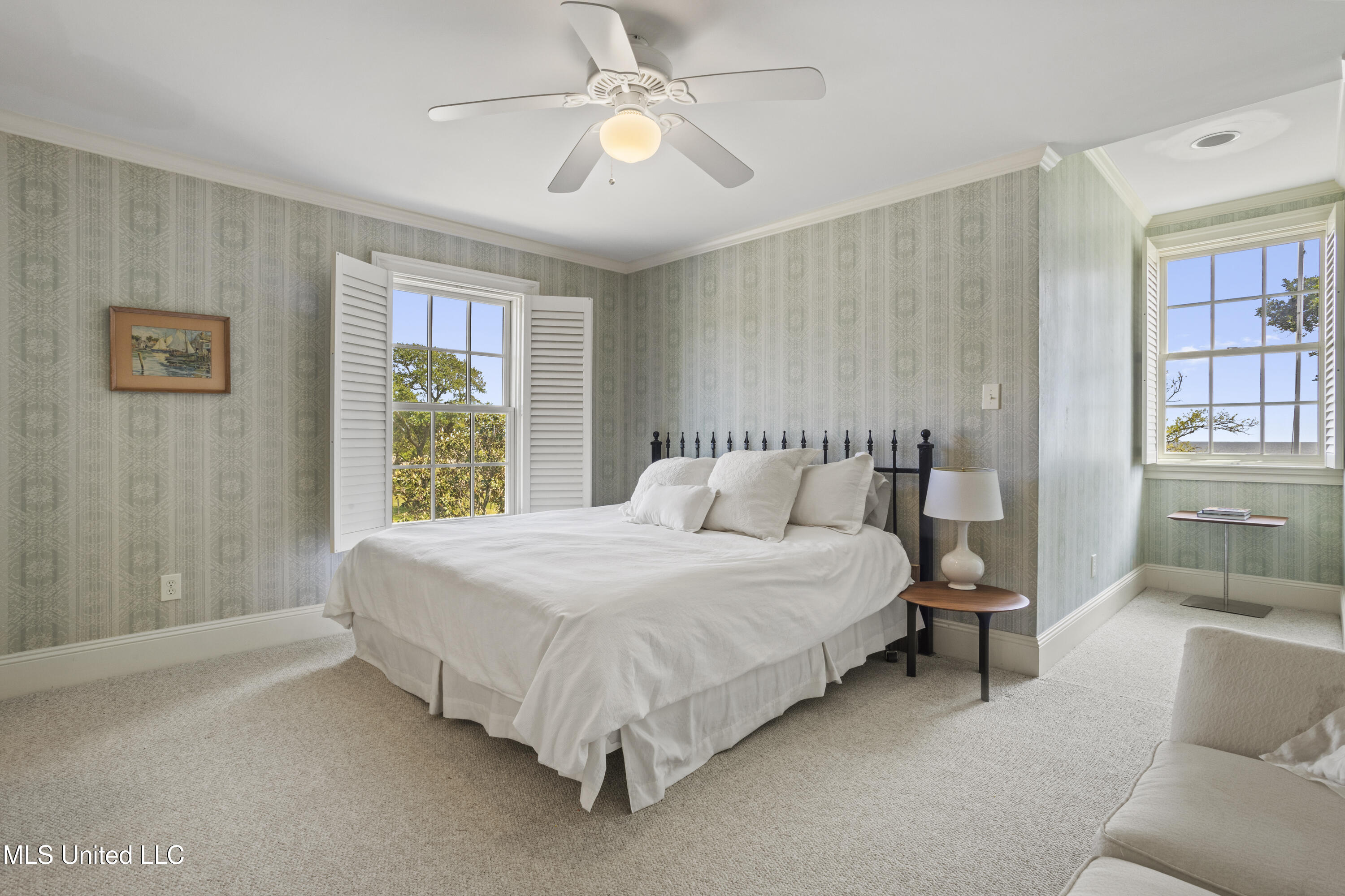 600 W Beach Boulevard Property Photo 54