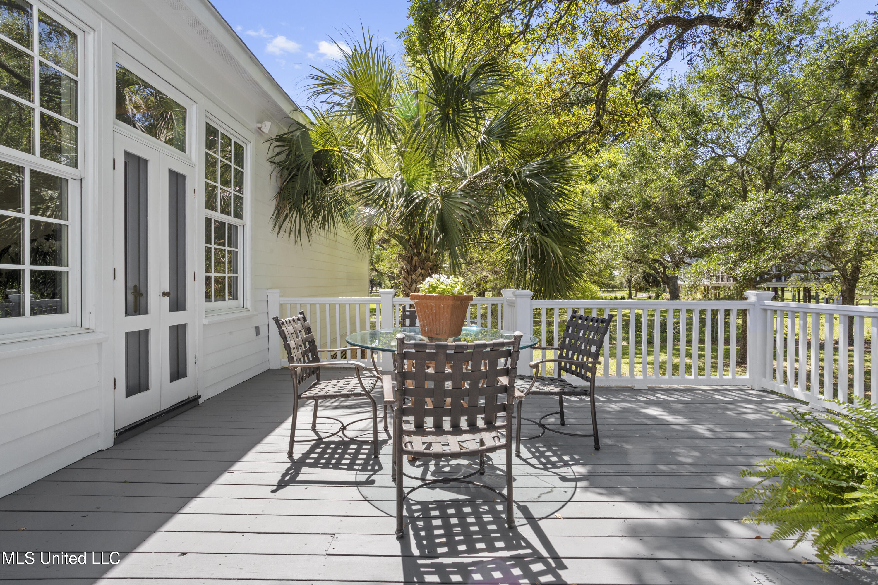 600 W Beach Boulevard Property Photo 62