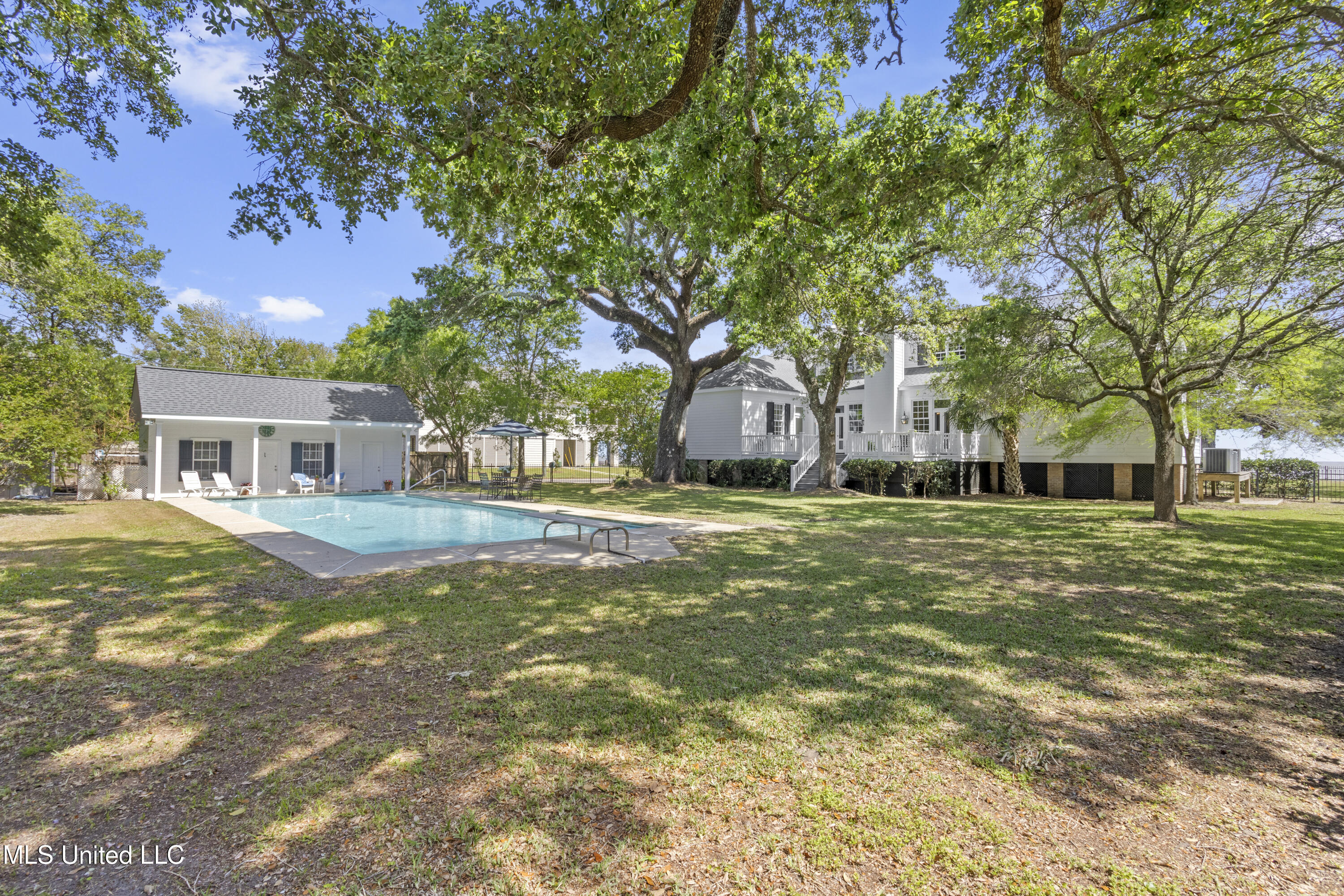 600 W Beach Boulevard Property Photo 67