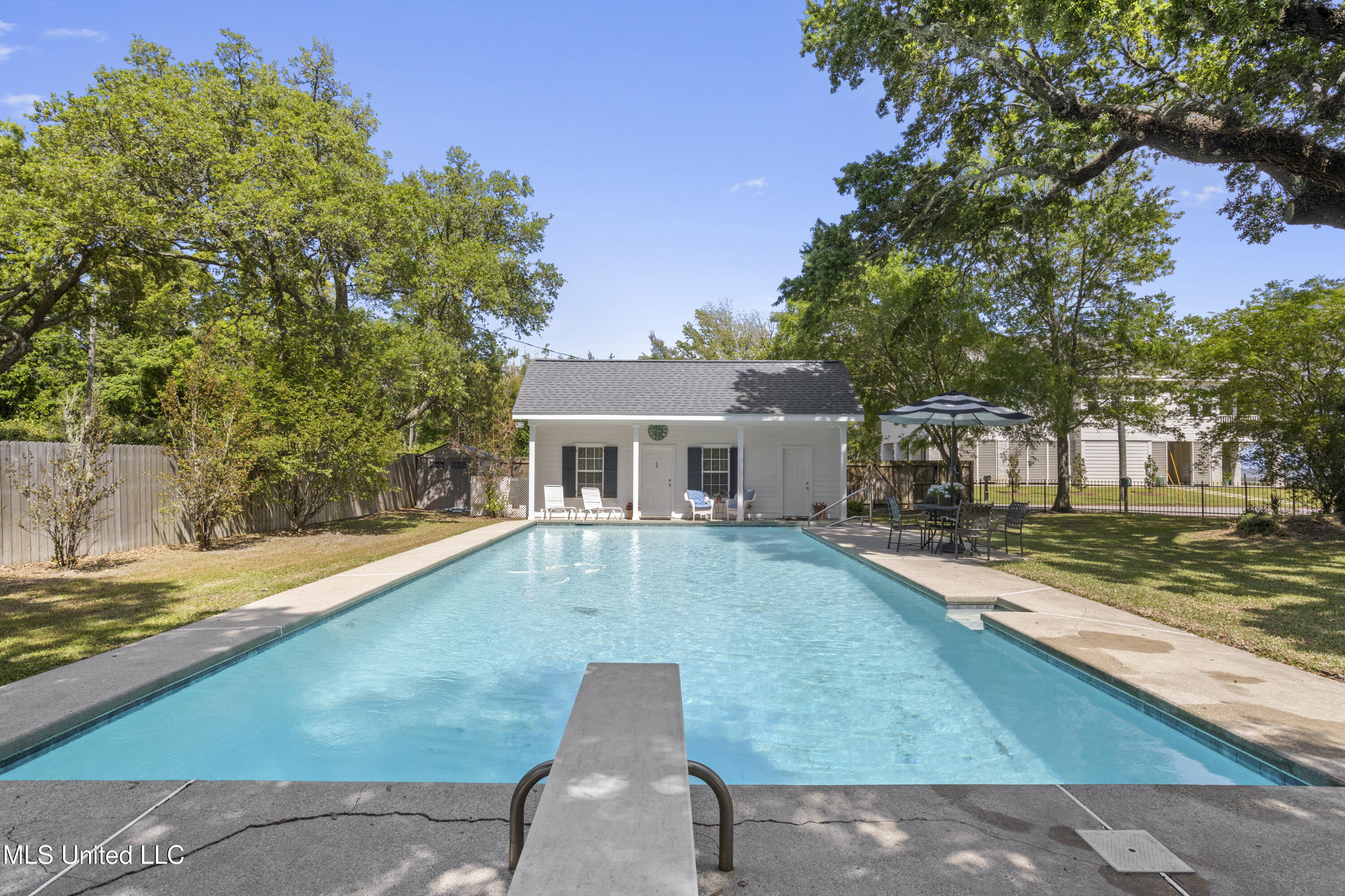 600 W Beach Boulevard Property Photo 68