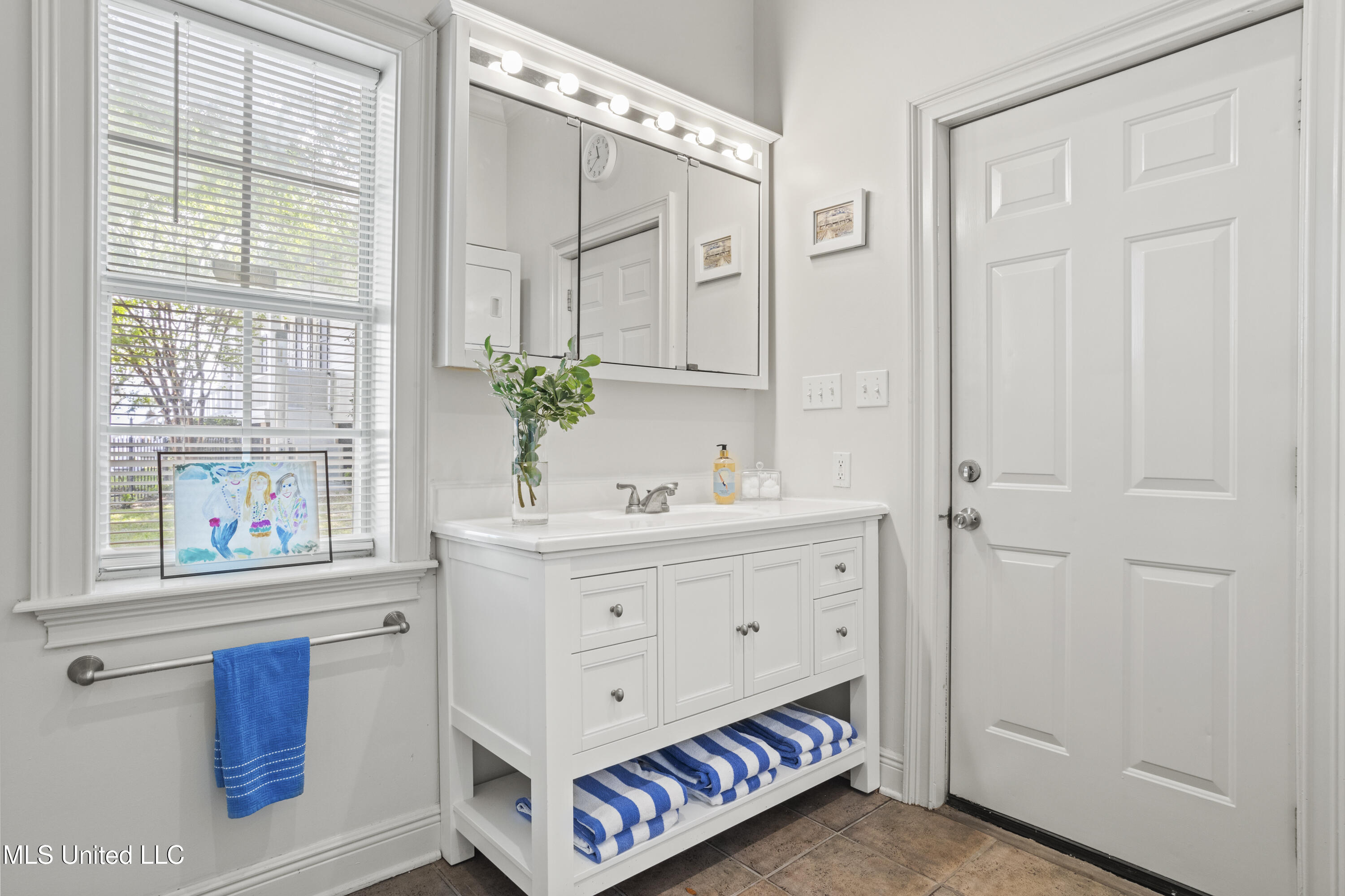 600 W Beach Boulevard Property Photo 71