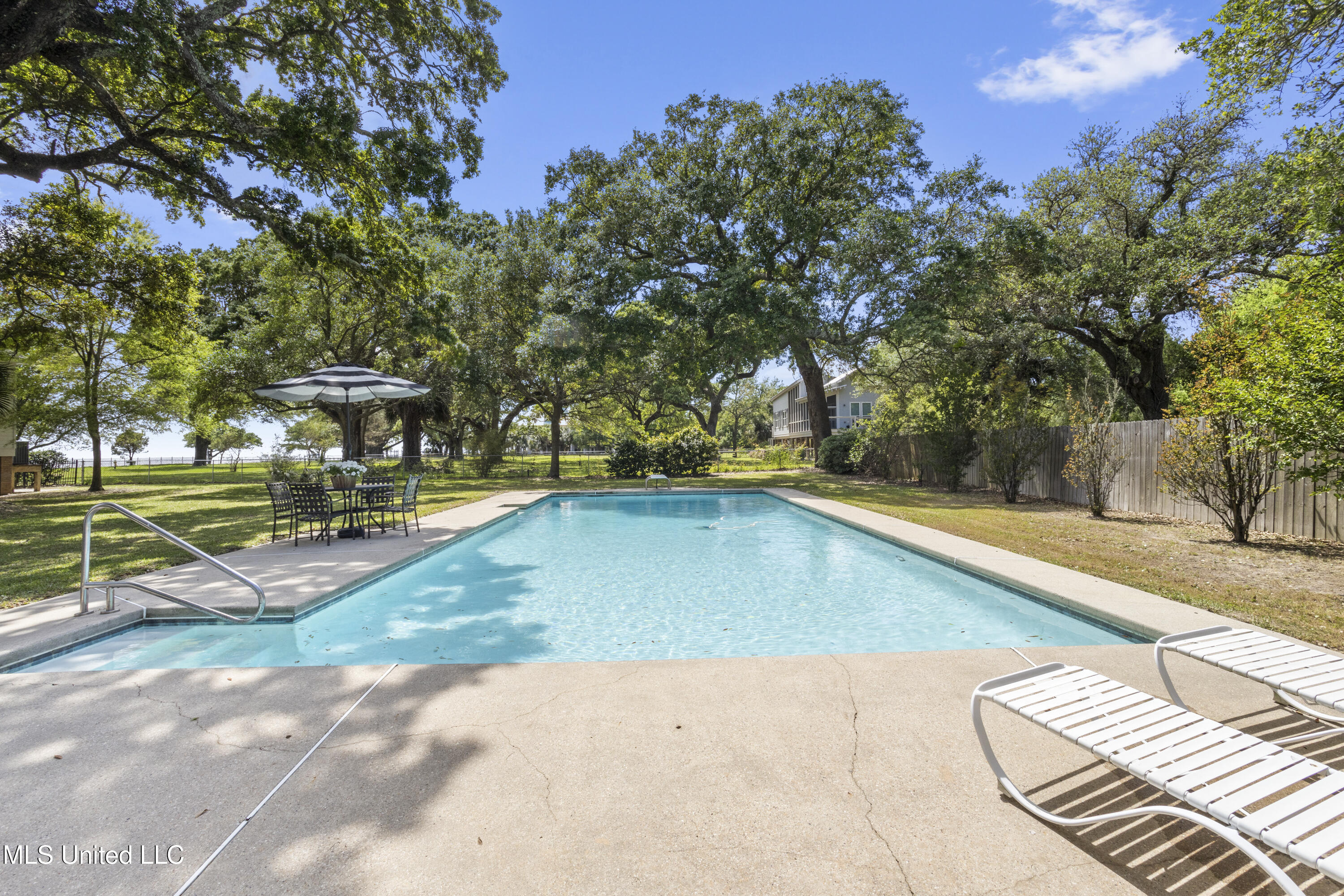 600 W Beach Boulevard Property Photo 73