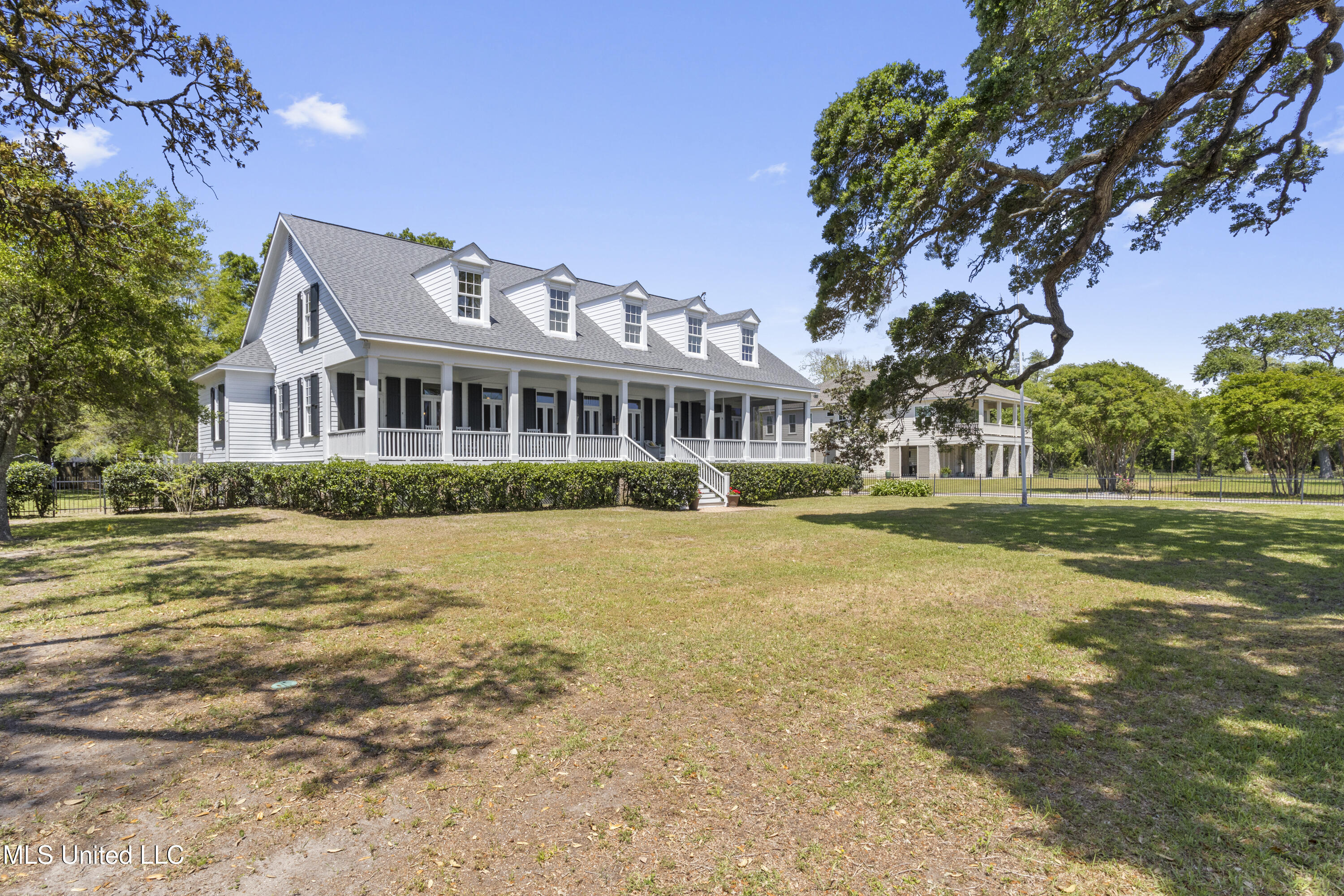 600 W Beach Boulevard Property Photo 84