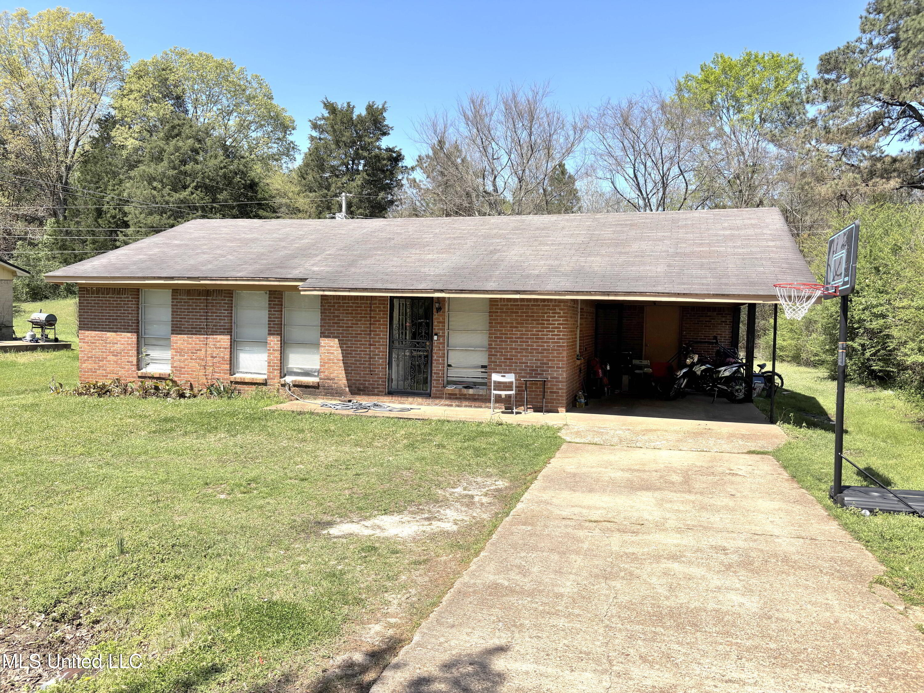 542 Sanders Avenue Property Photo 1