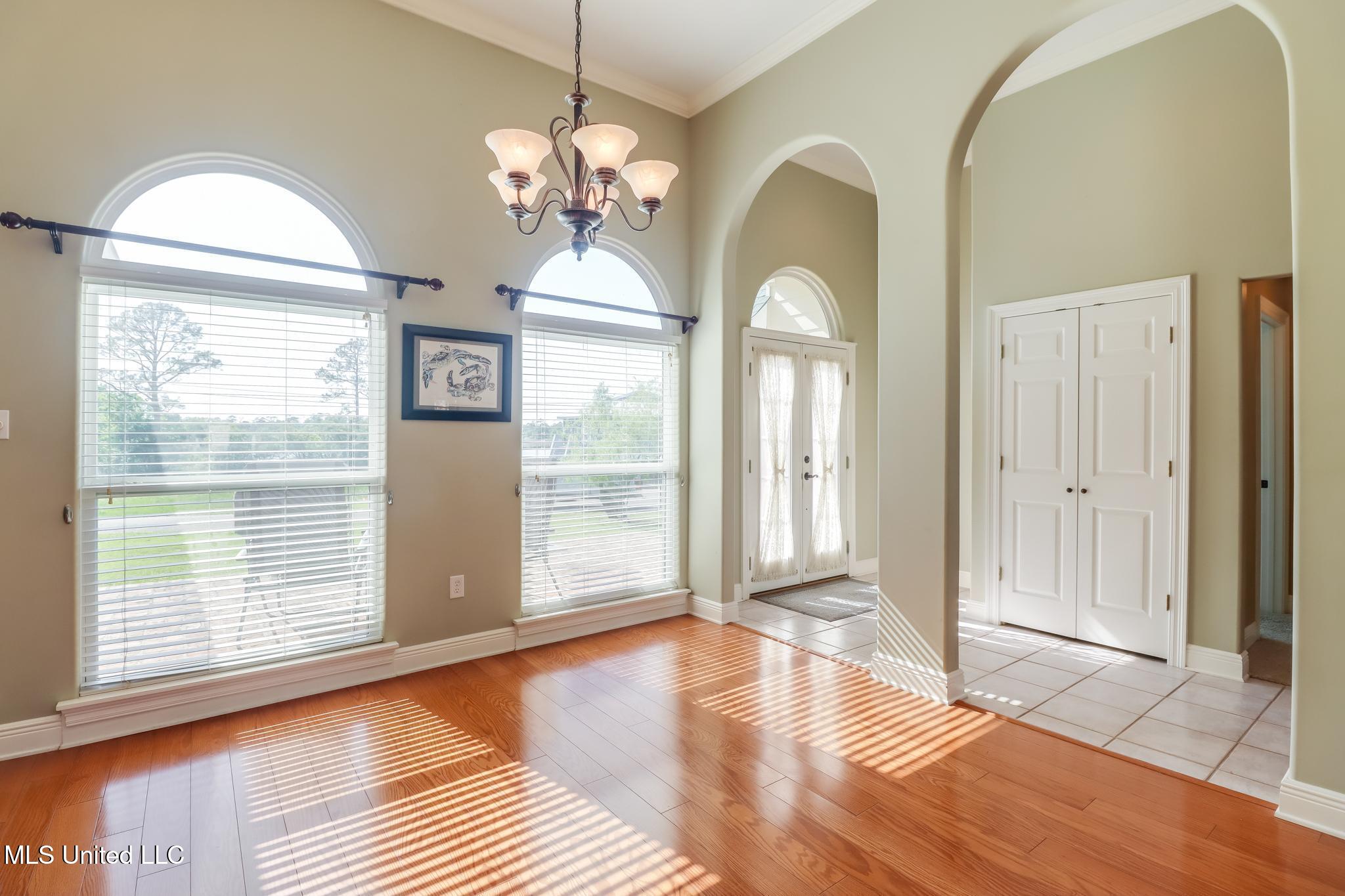 1296 John Evans Drive Property Photo 3