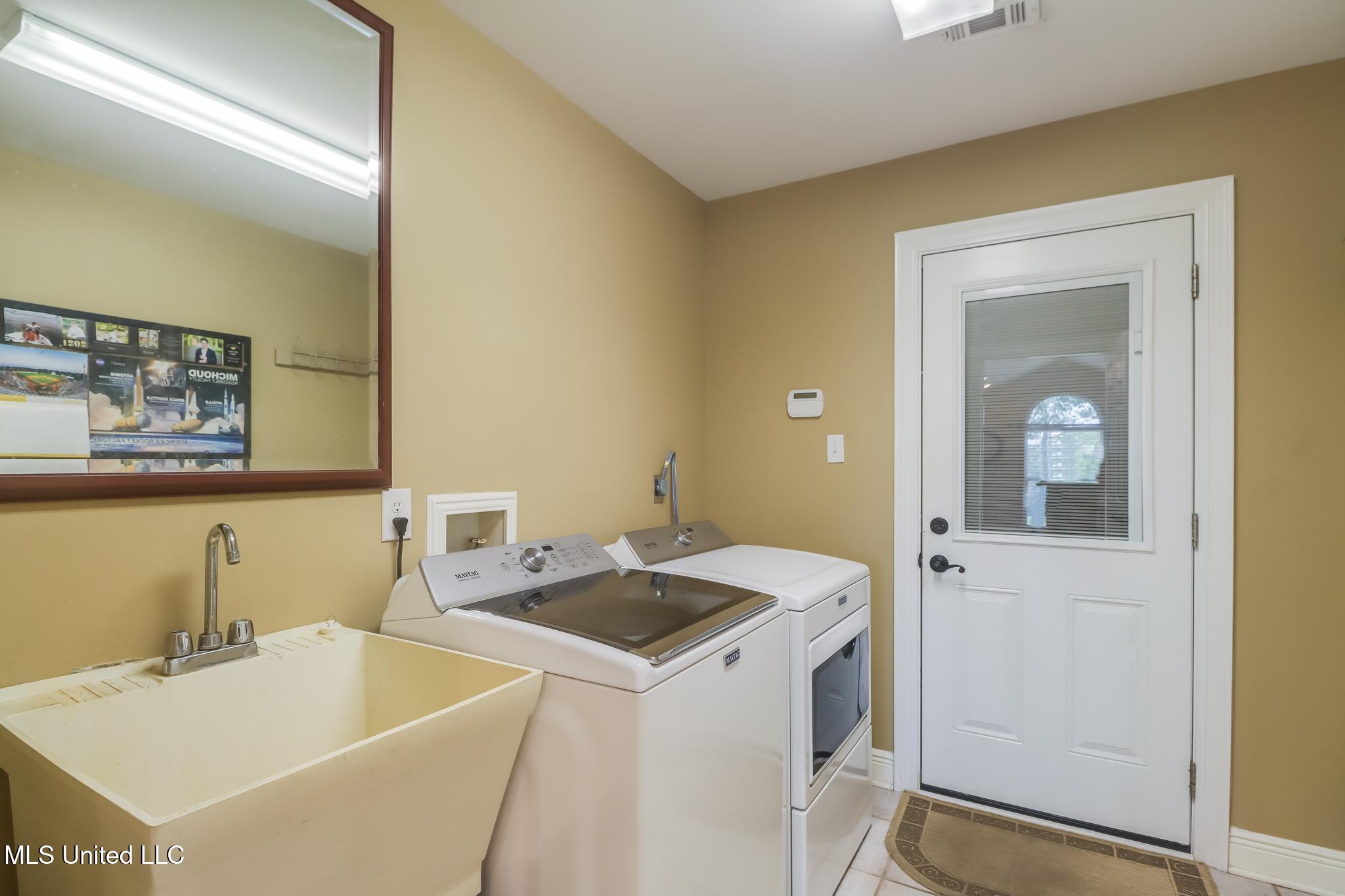 1296 John Evans Drive Property Photo 16