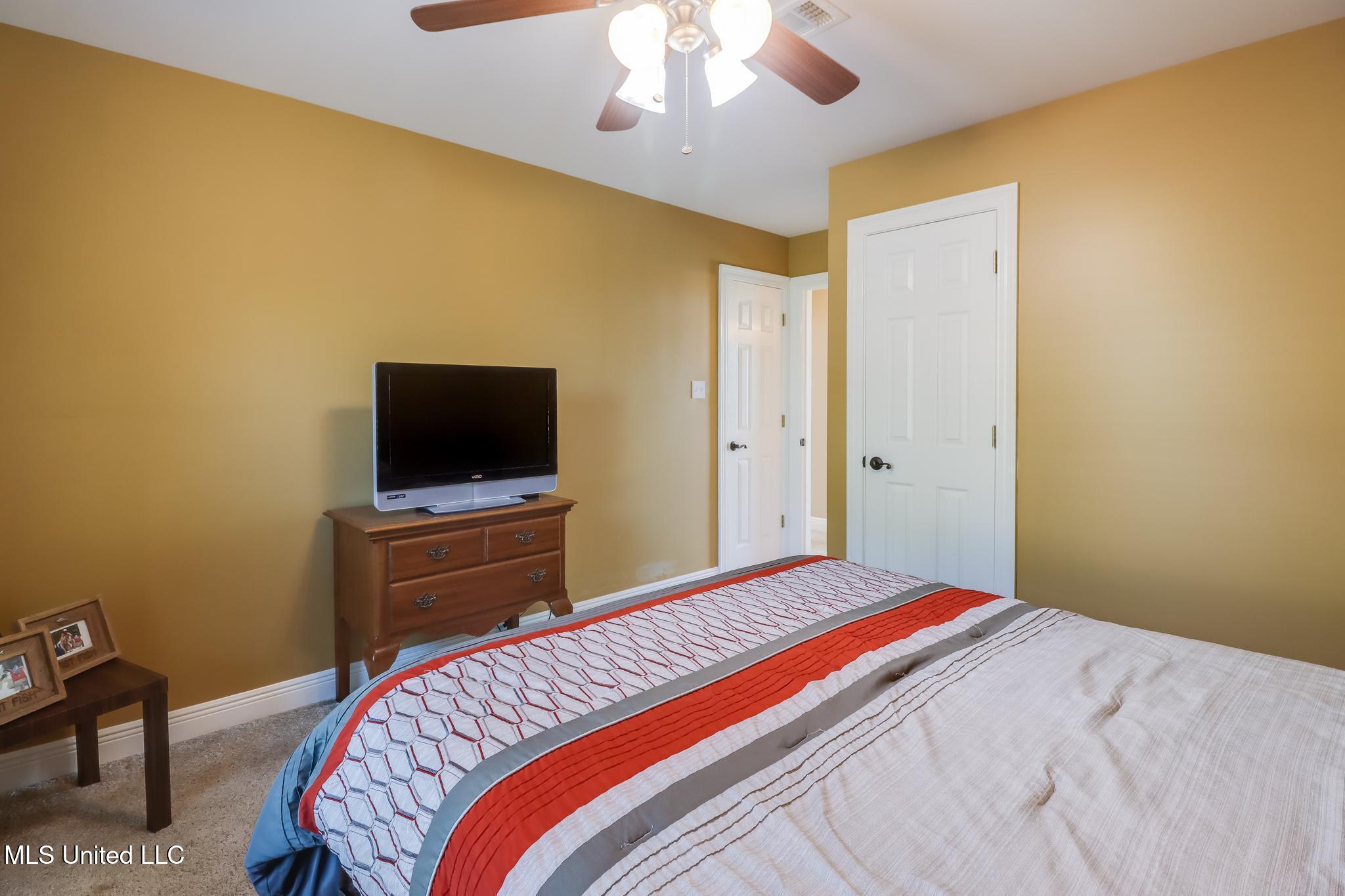 1296 John Evans Drive Property Photo 23