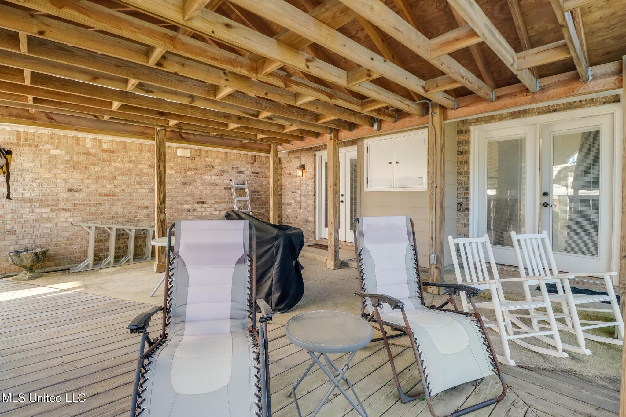 1296 John Evans Drive Property Photo 31