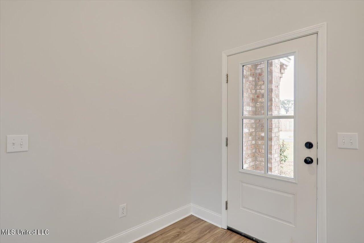 125 Southern Oak Way Property Photo 5