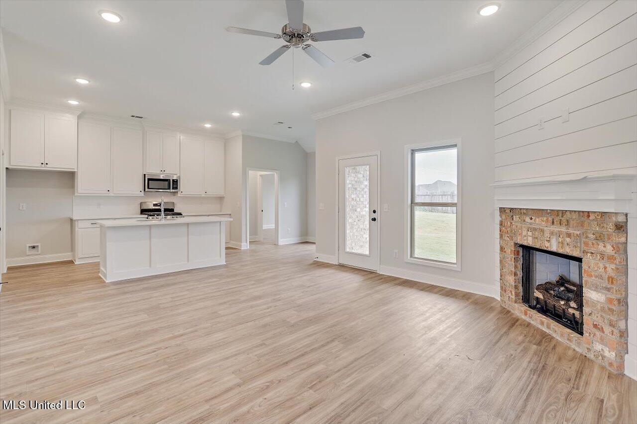 125 Southern Oak Way Property Photo 6