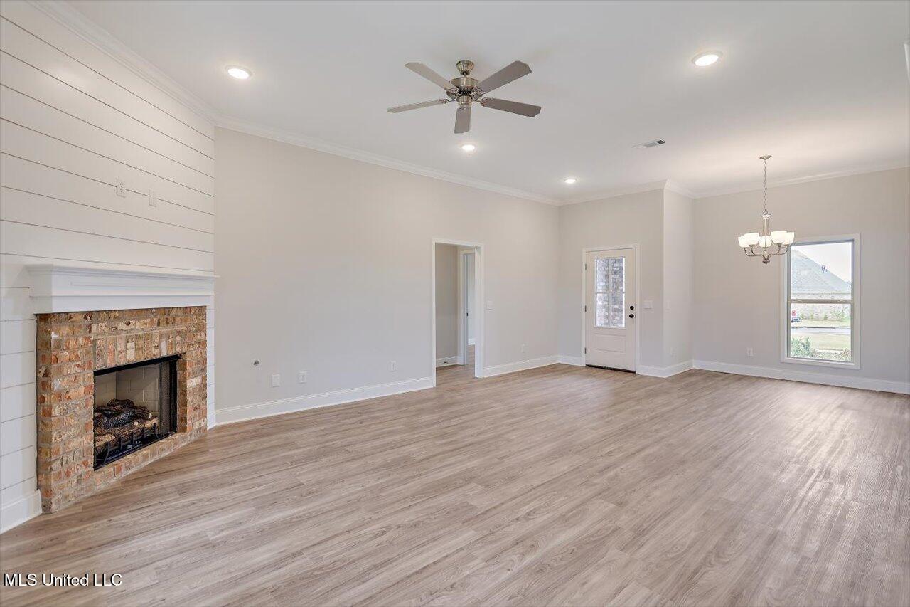 125 Southern Oak Way Property Photo 7