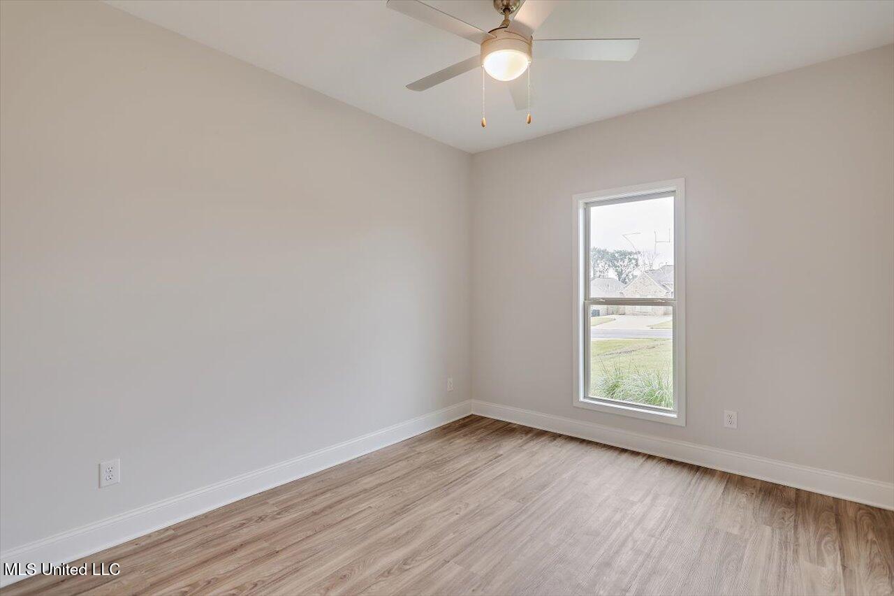 125 Southern Oak Way Property Photo 28