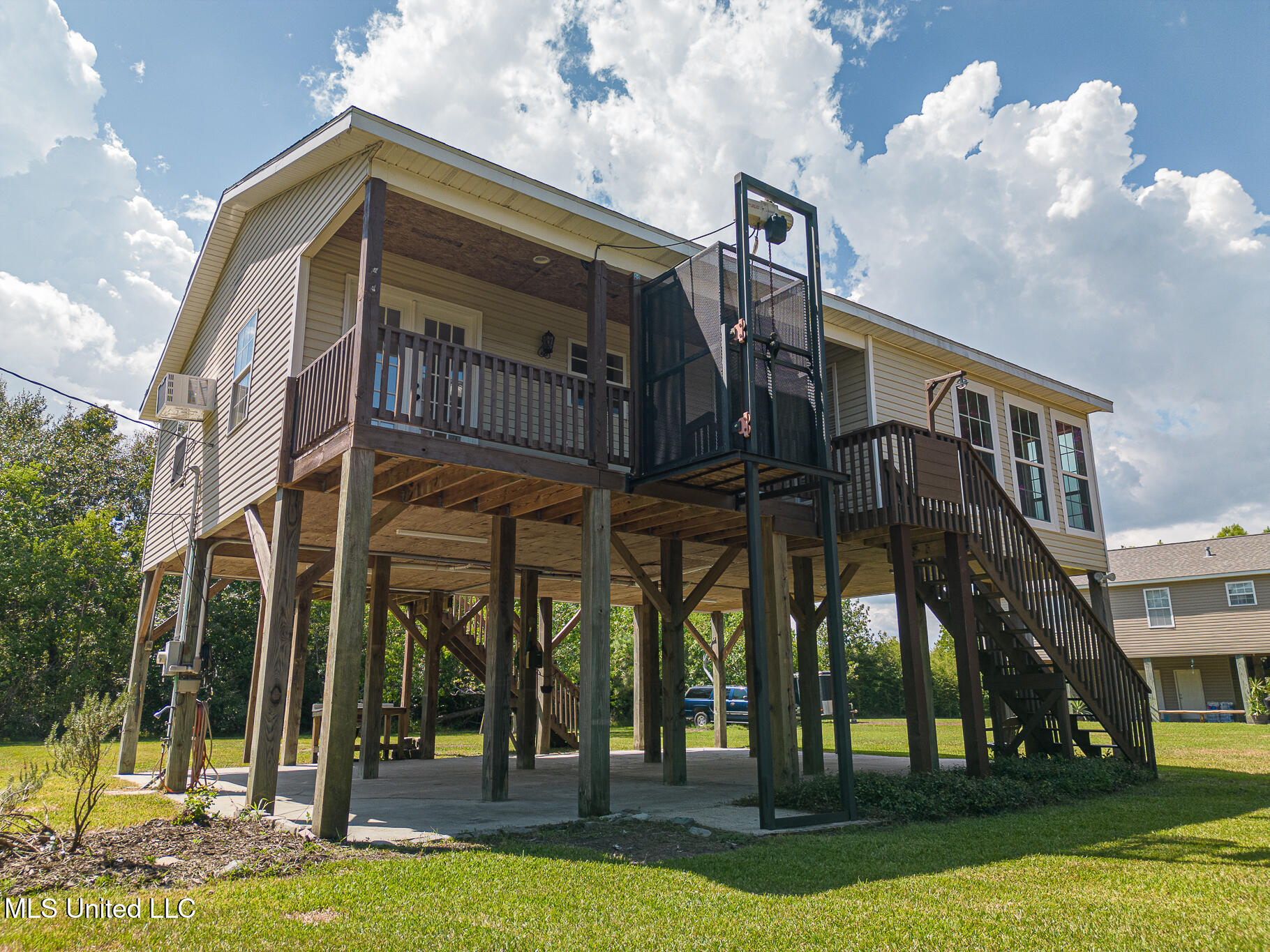 5163 Forrest Avenue Property Photo 4