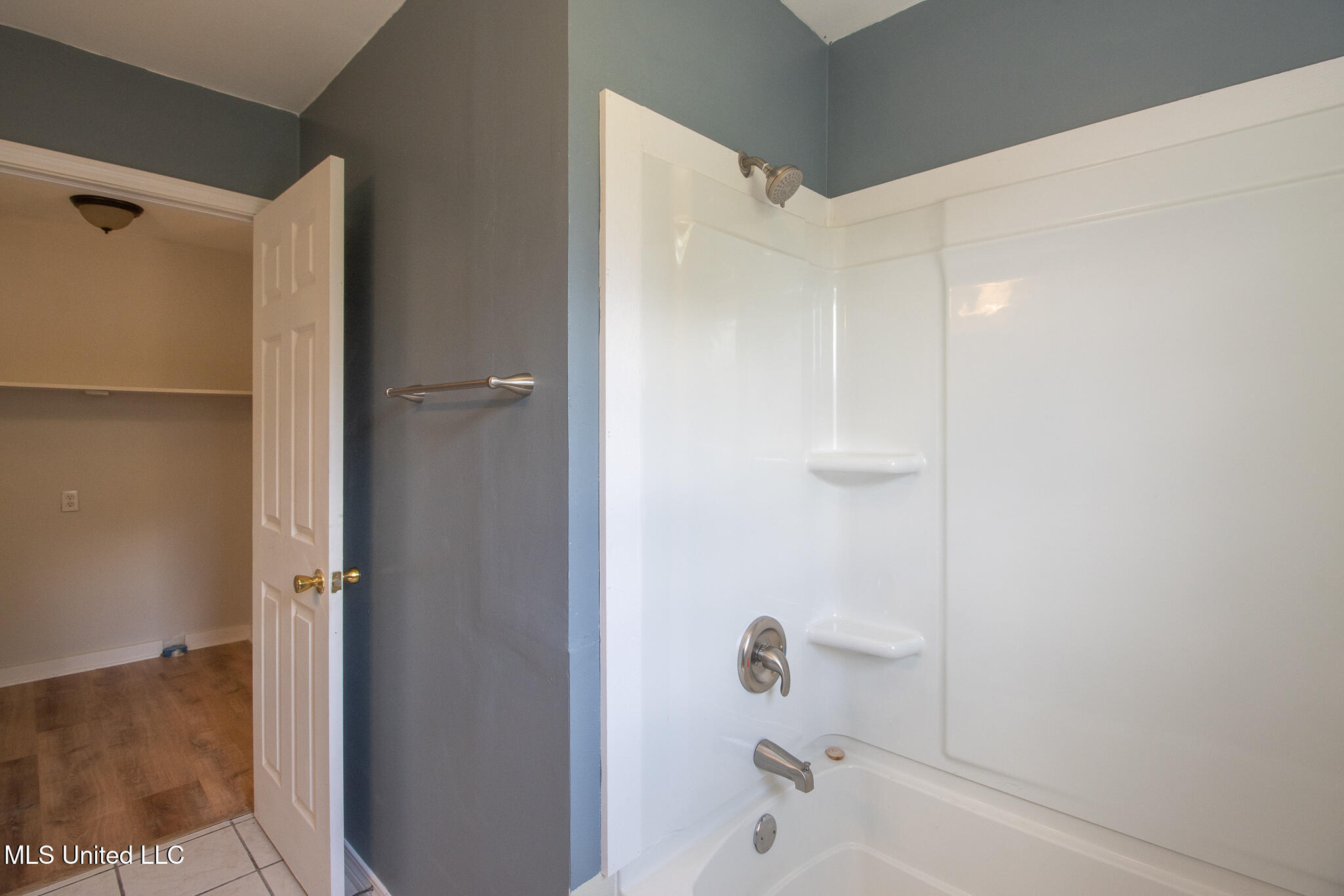 5163 Forrest Avenue Property Photo 13