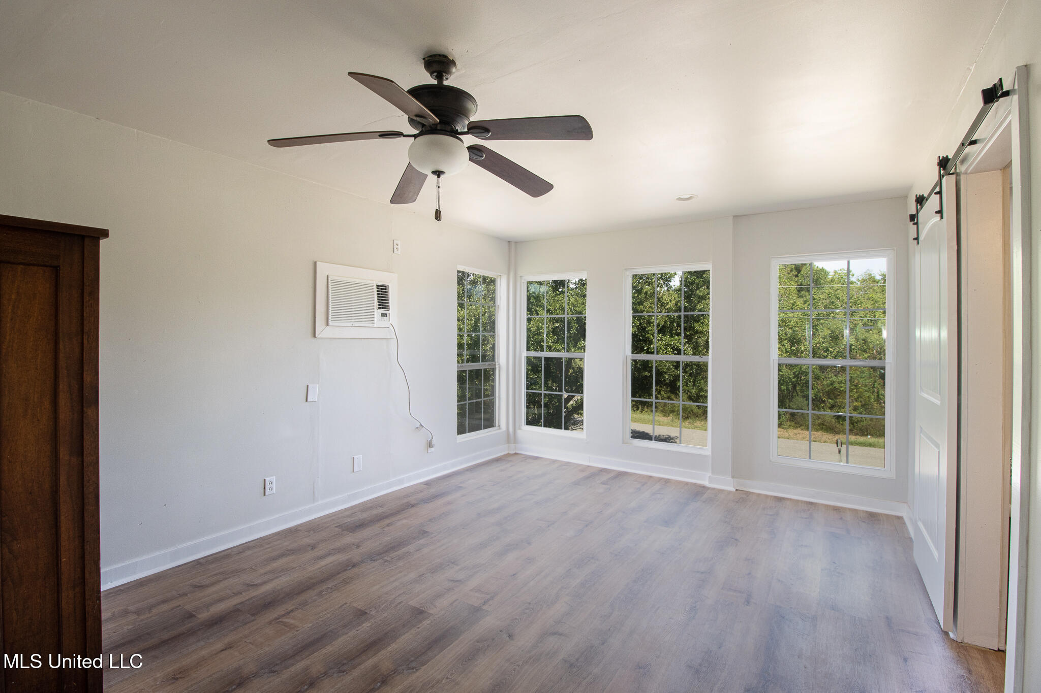 5163 Forrest Avenue Property Photo 18