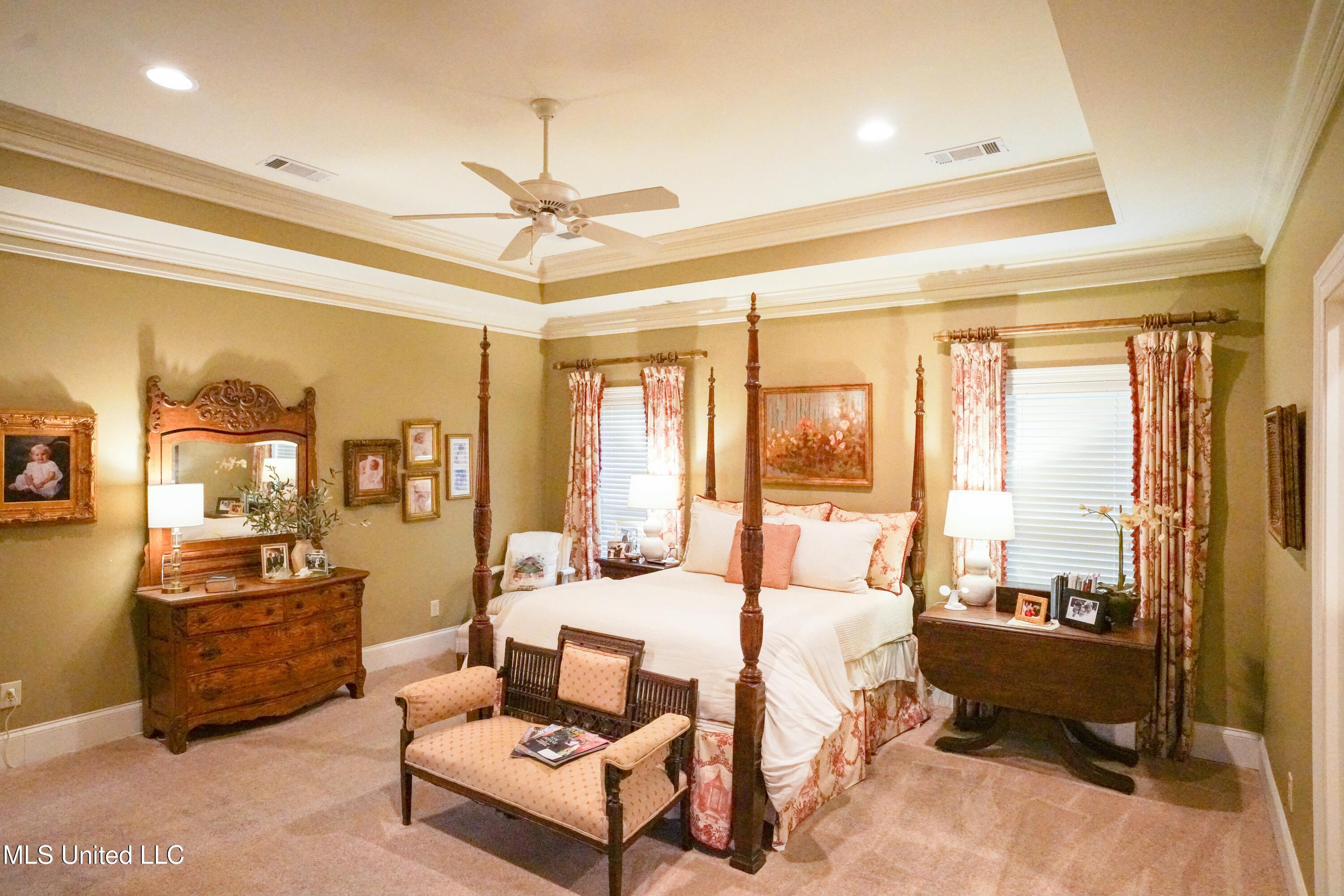 908 Newland Street Property Photo 22