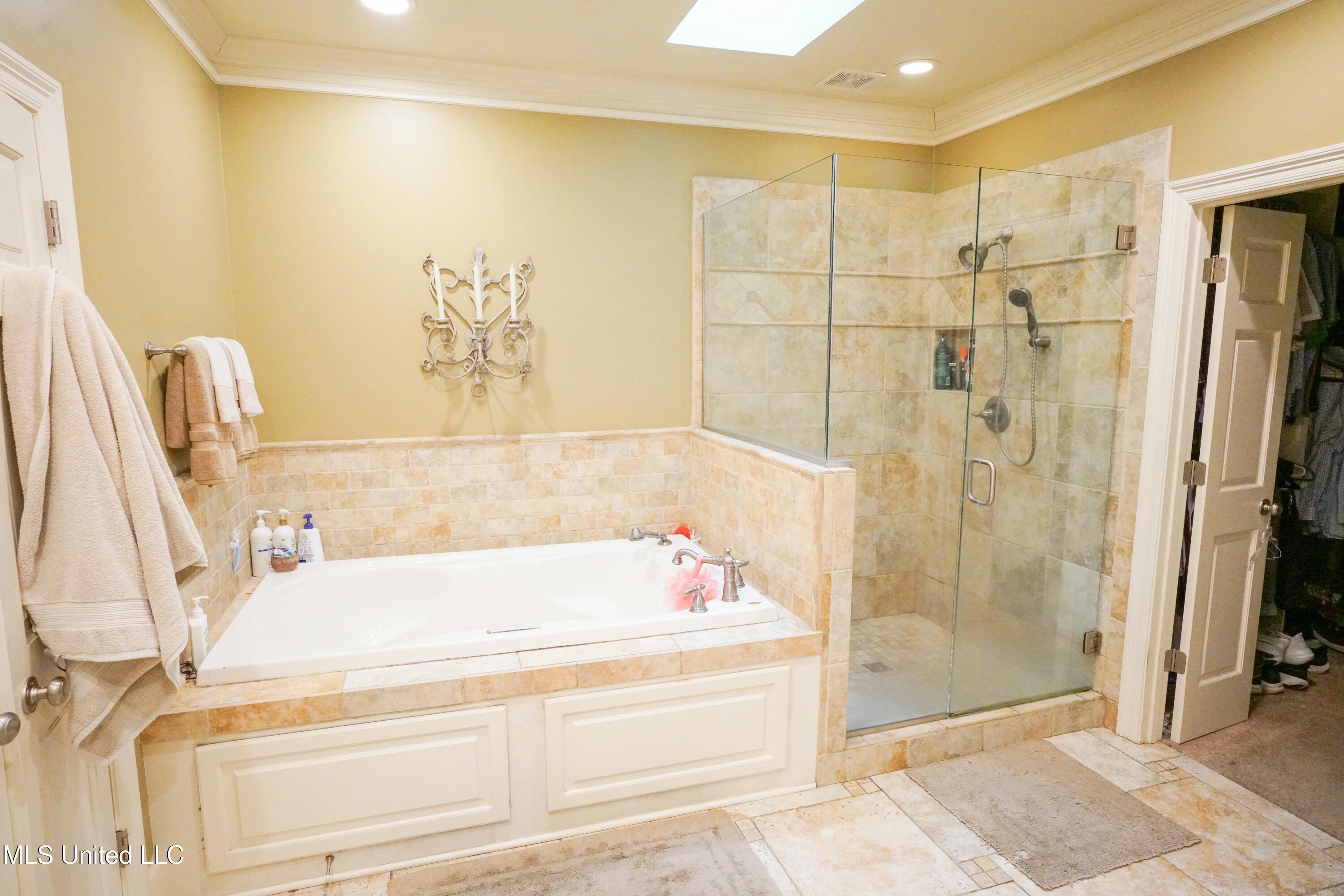 908 Newland Street Property Photo 27