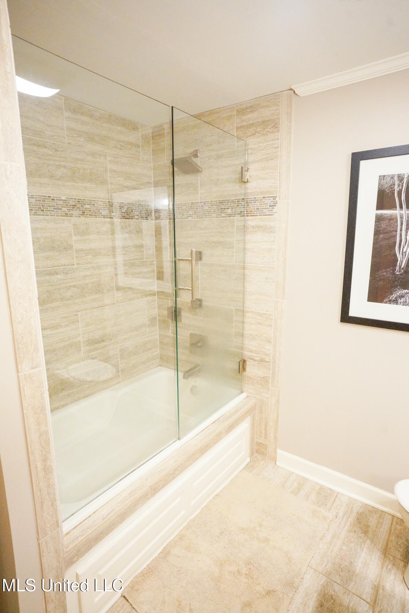 908 Newland Street Property Photo 35