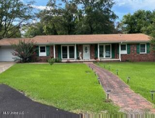 104 Circle Drive Property Photo 1