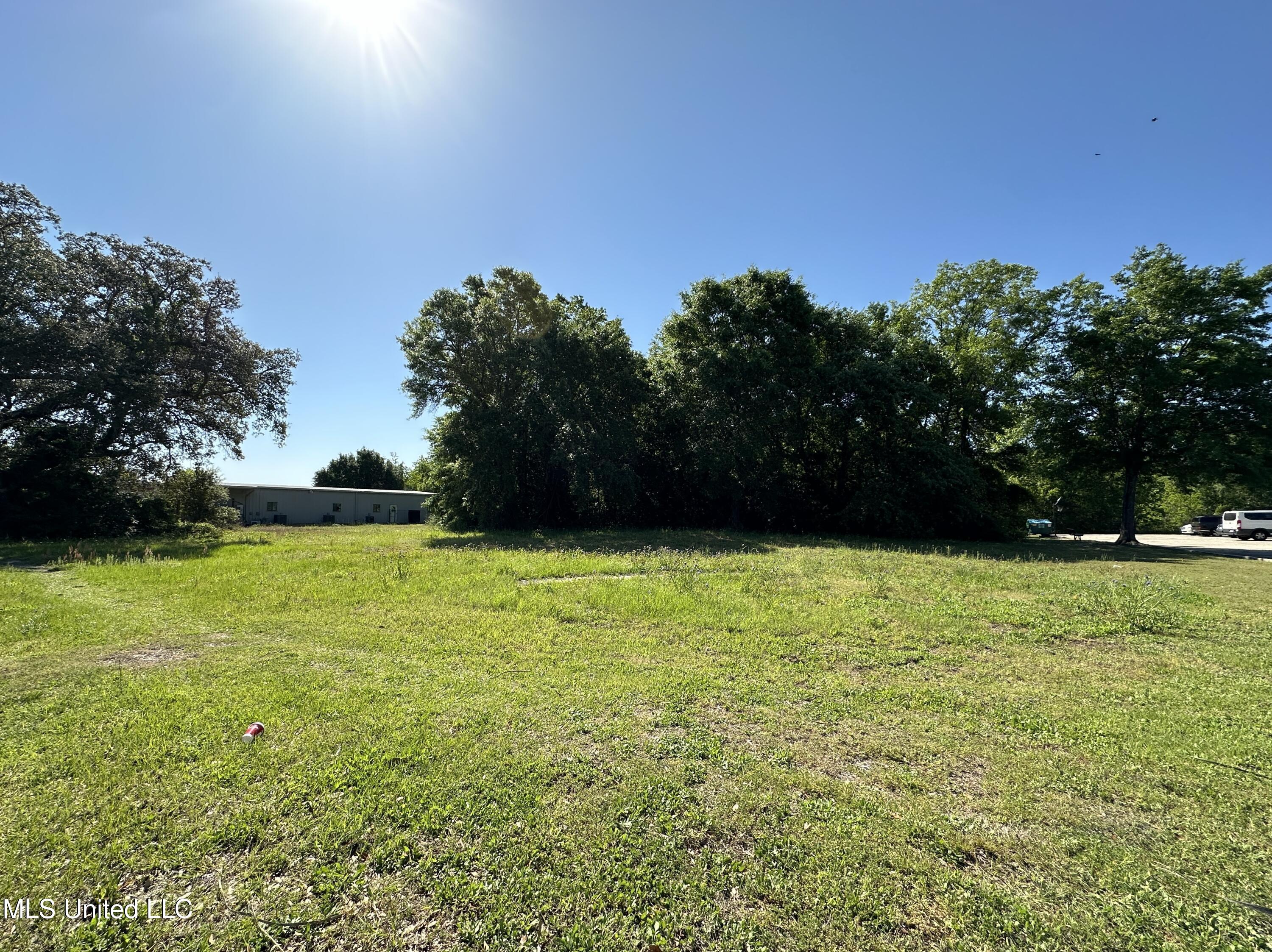 1009 E Pass Road Property Photo 1
