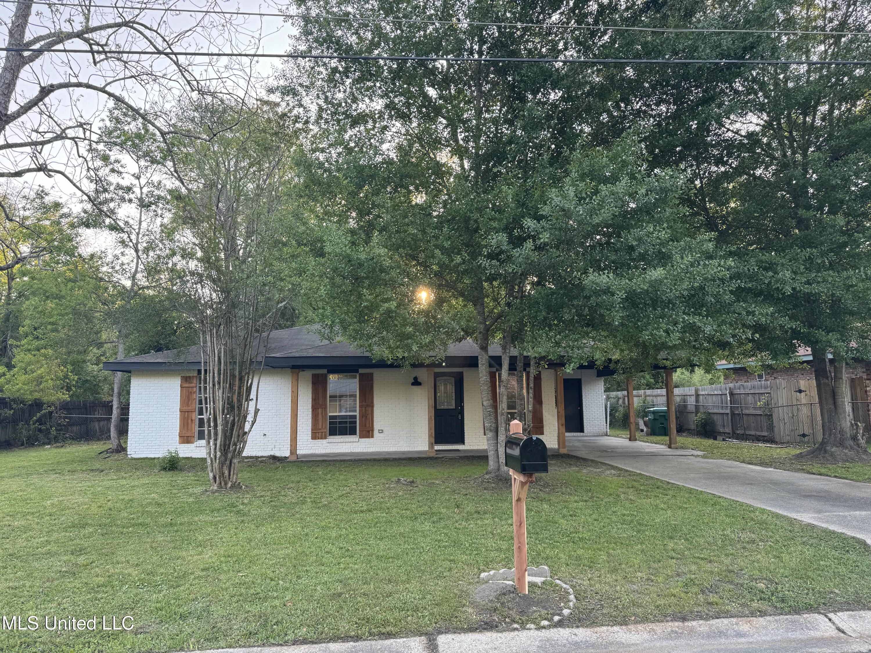 1705 Audubon Drive Property Photo 1