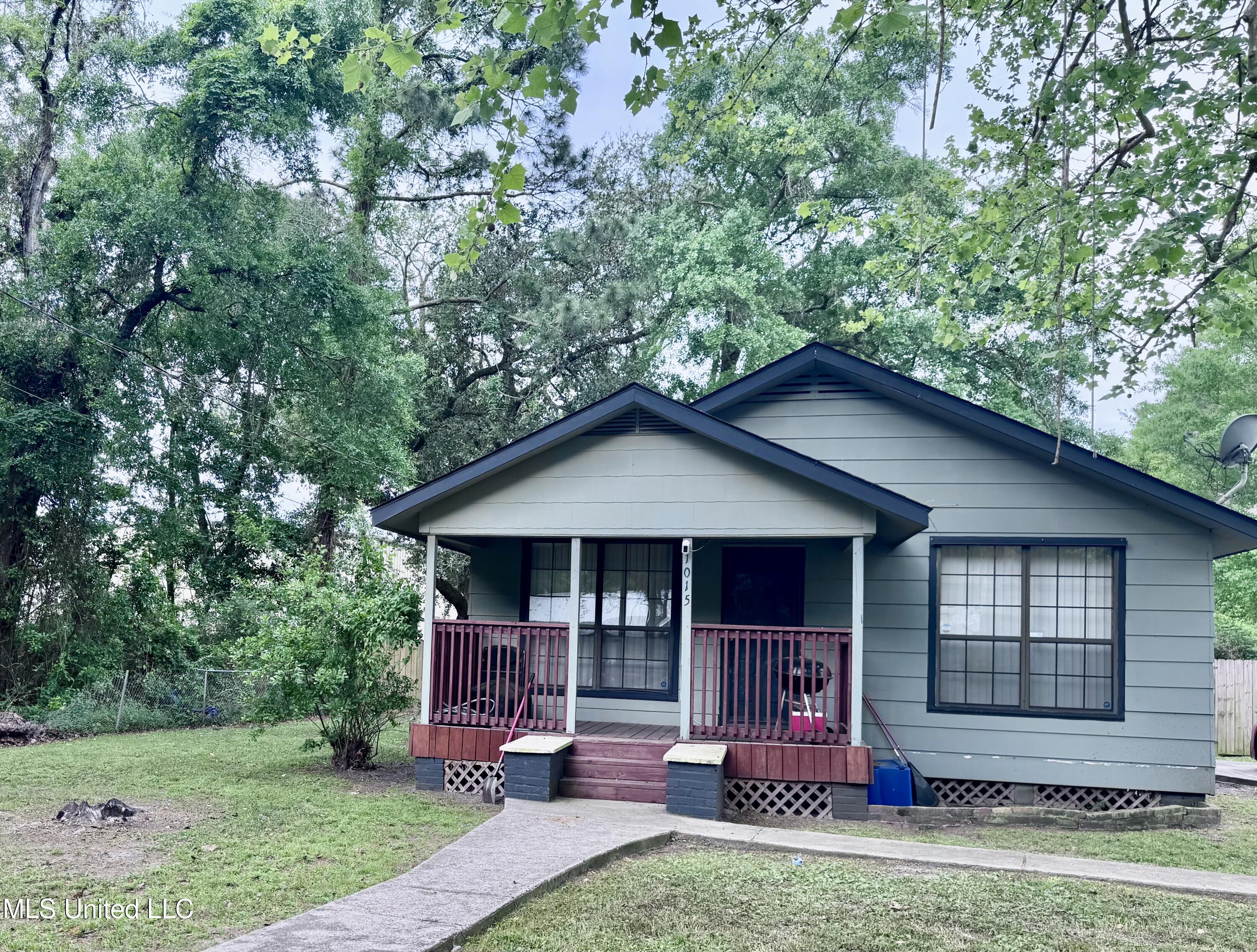 1015 Joseph Avenue Property Photo