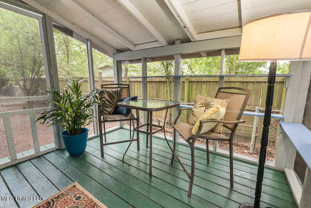 317 Ballentine Street Property Photo 18