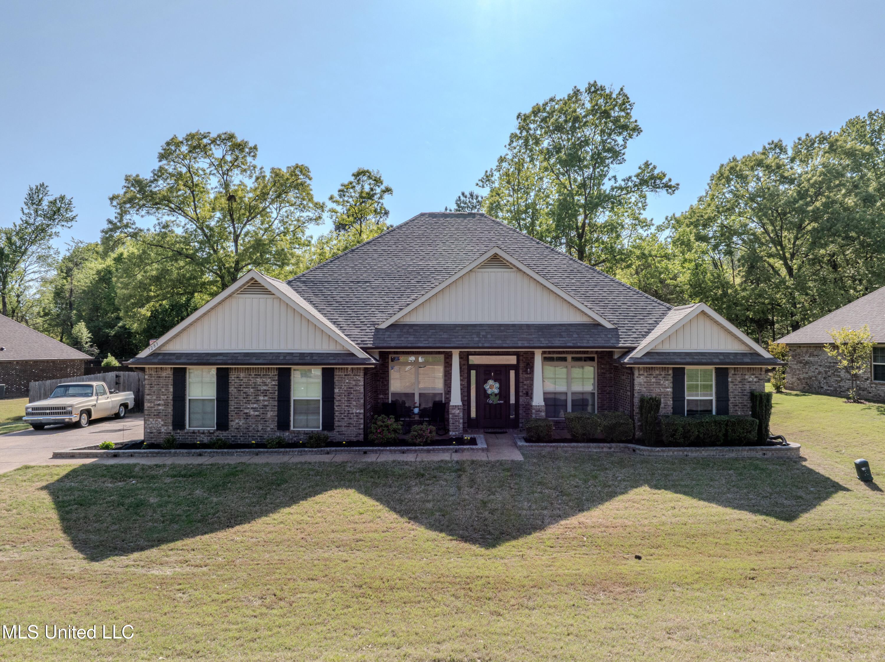 7283 Southbranch Parkway Property Photo 1