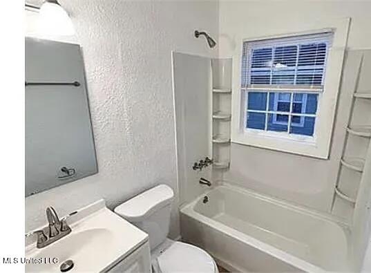 1325 Fourth Avenue Property Photo 5