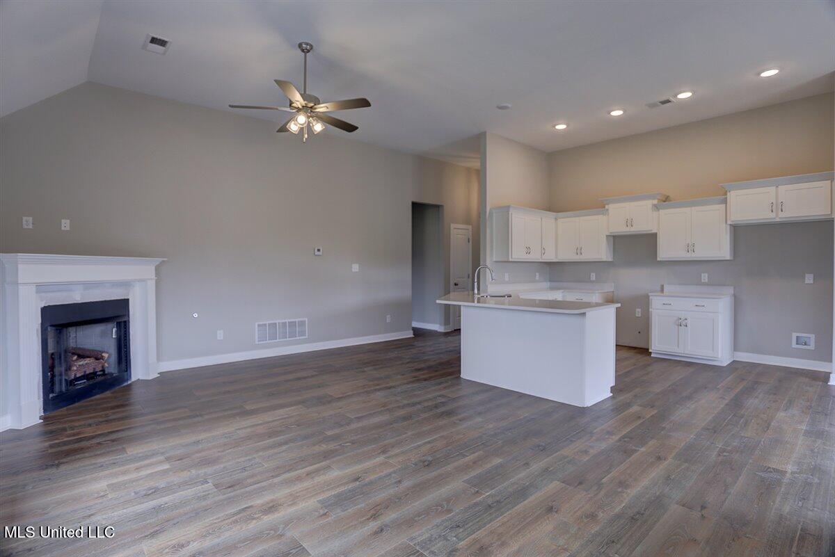 7736 Carmel Cove Property Photo 6