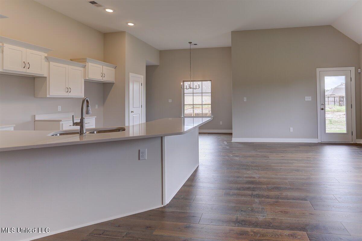 7736 Carmel Cove Property Photo 16