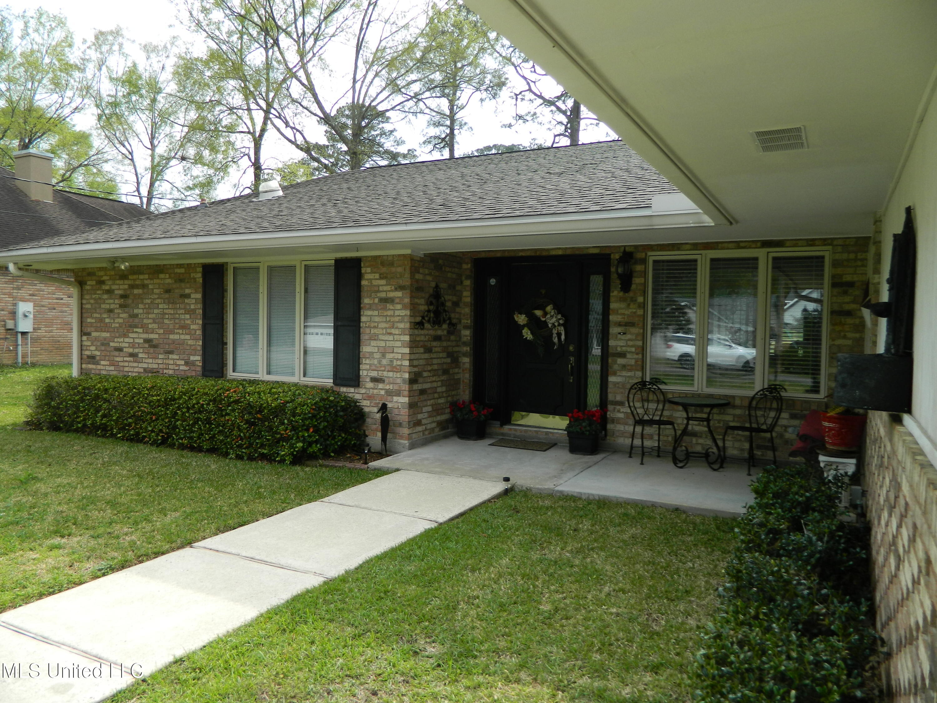 7922 Lanai Place Property Photo 3