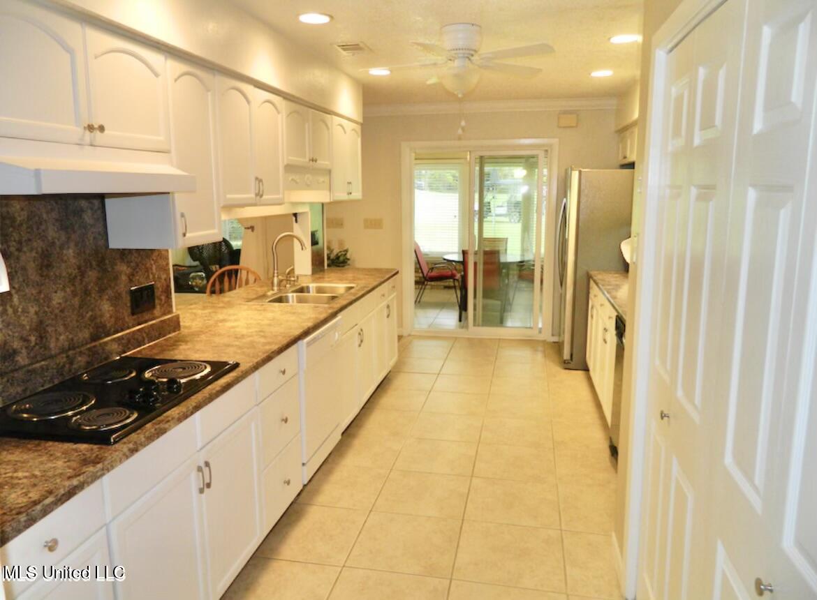 7922 Lanai Place Property Photo 23