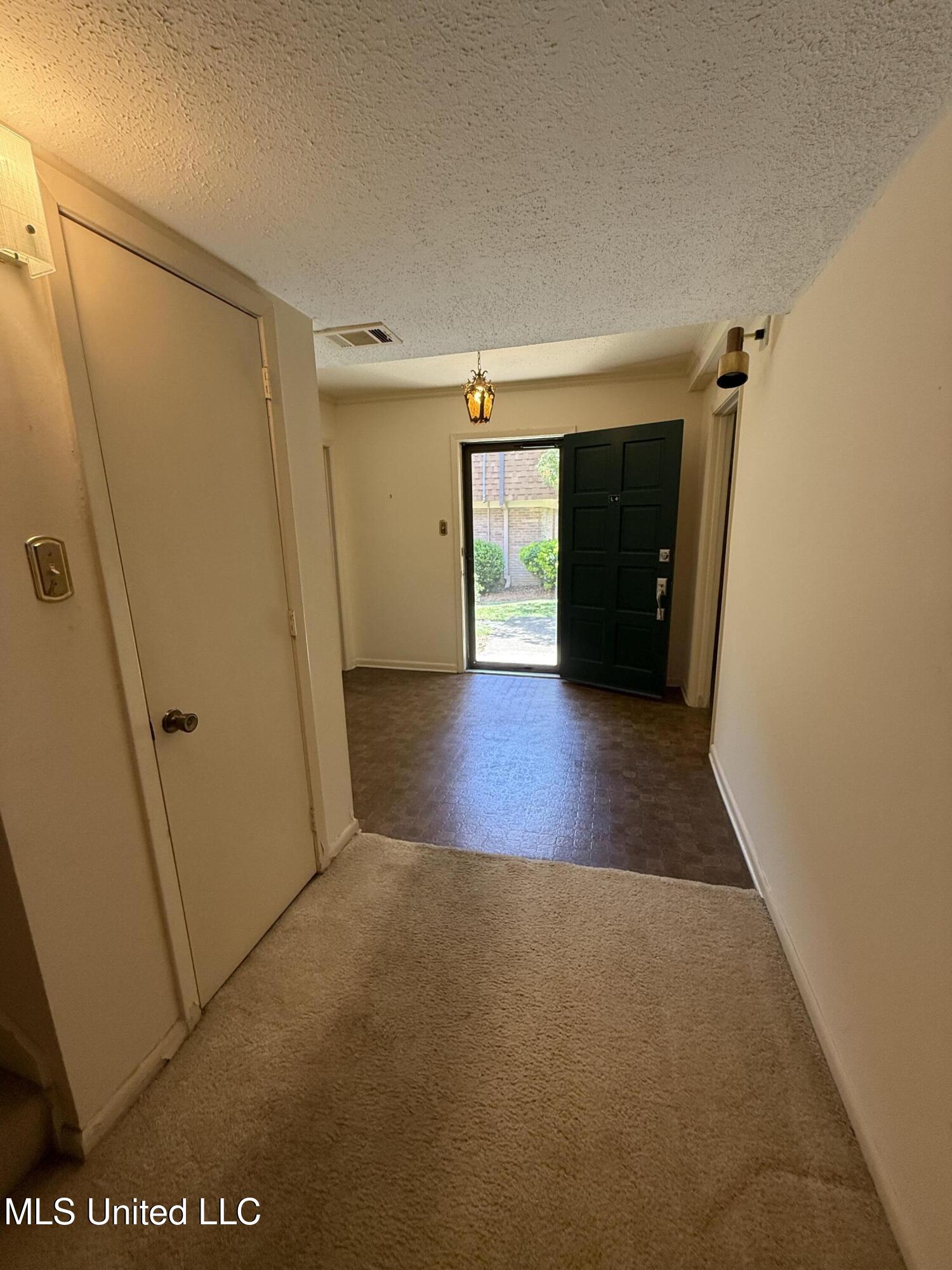 5155 Wayneland Drive Property Photo 5