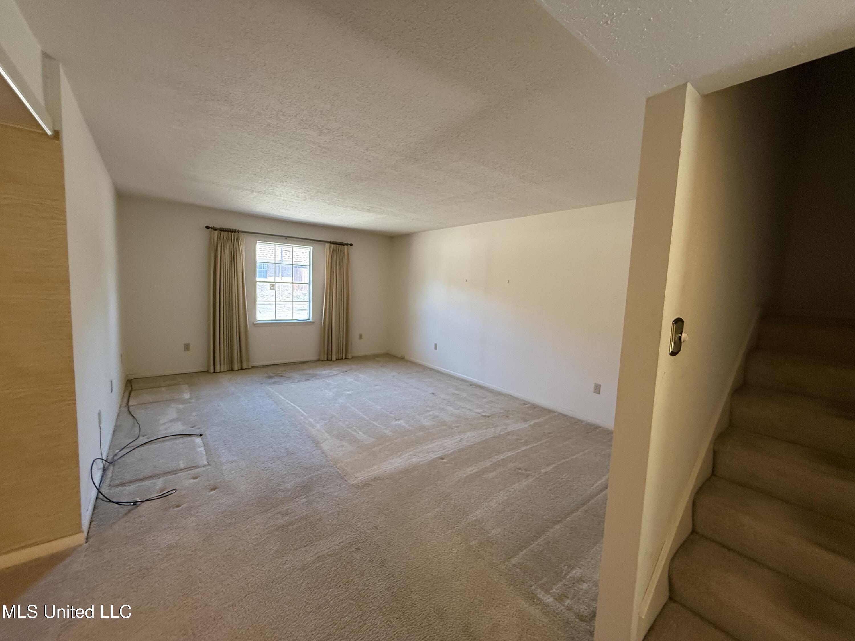 5155 Wayneland Drive Property Photo 6