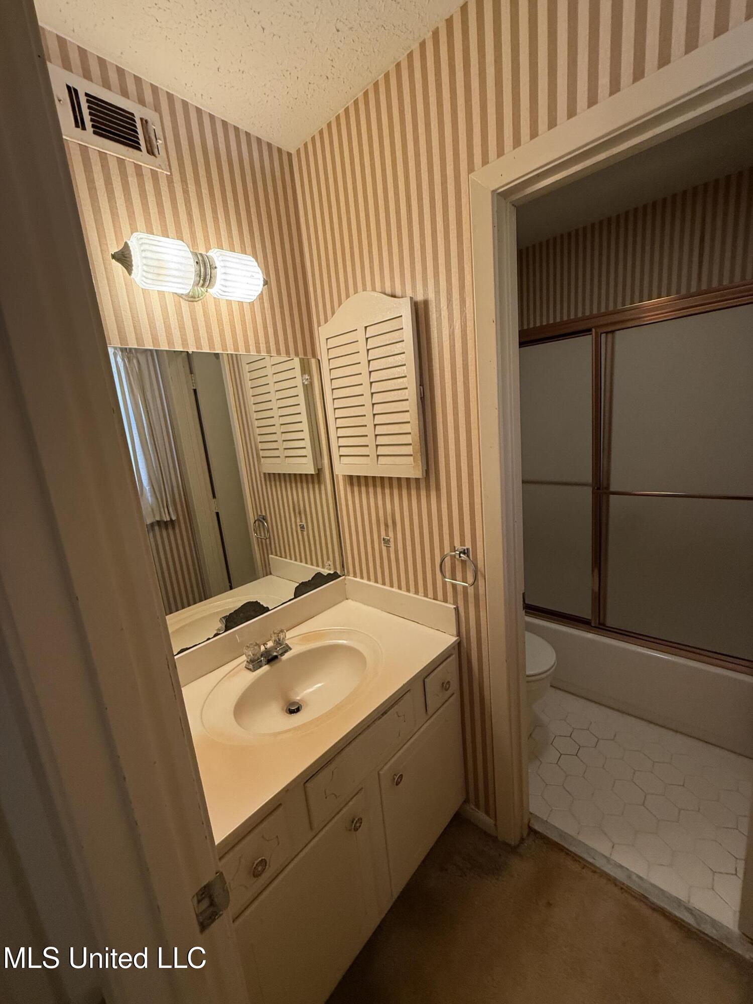 5155 Wayneland Drive Property Photo 27