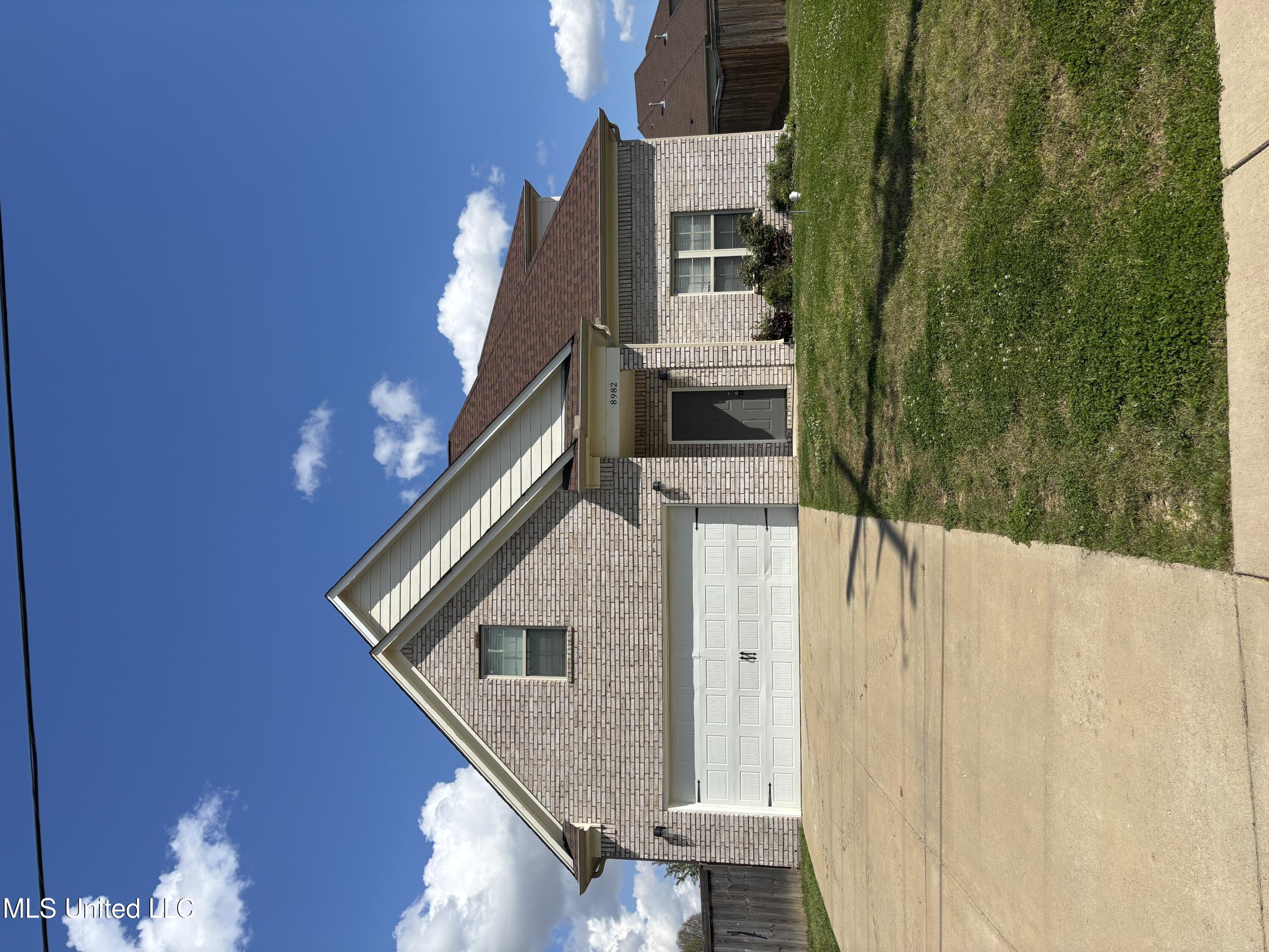 8982 Mary Frances Drive Property Photo 1