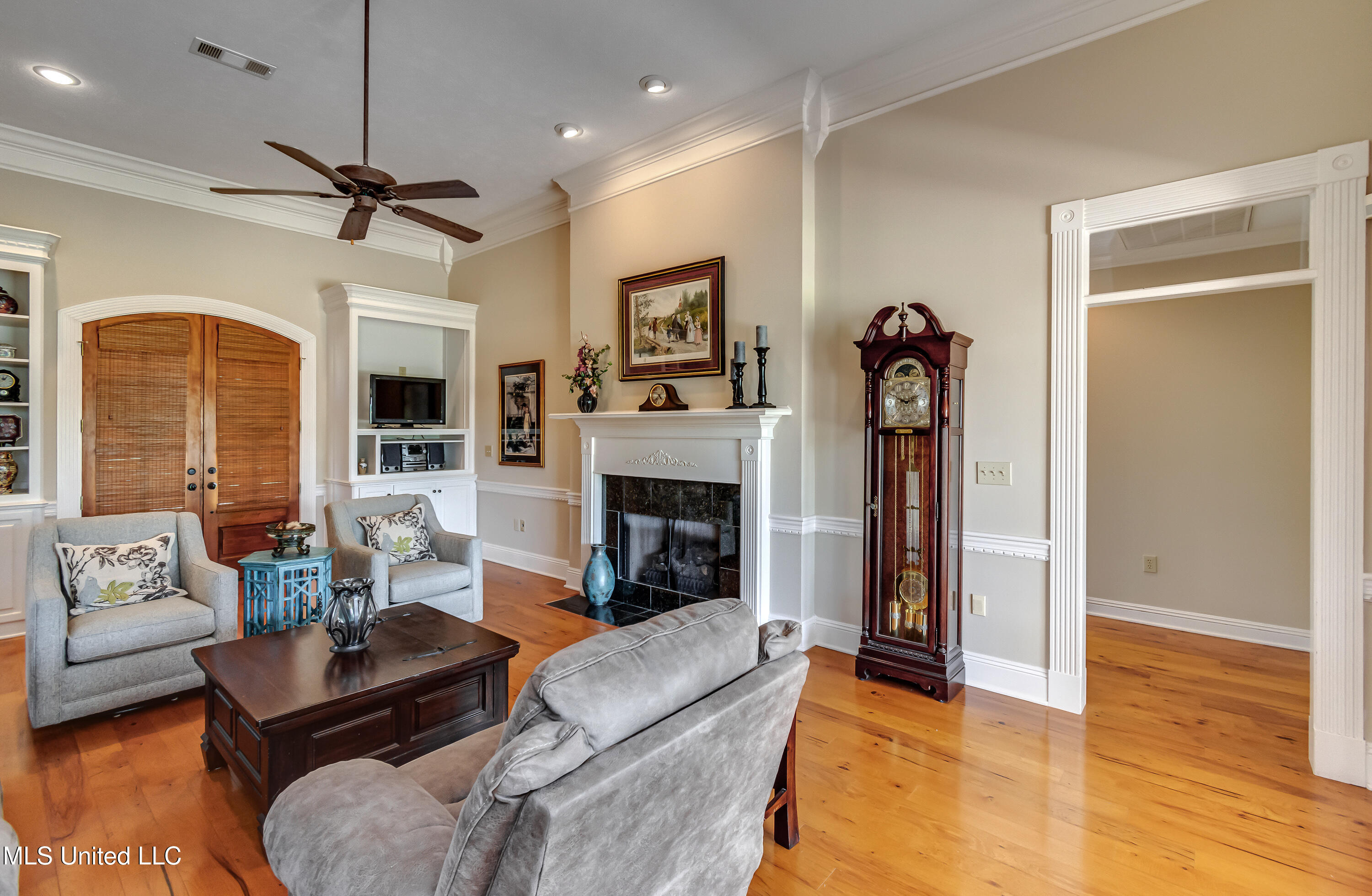 323 Eastridge Drive Property Photo 10