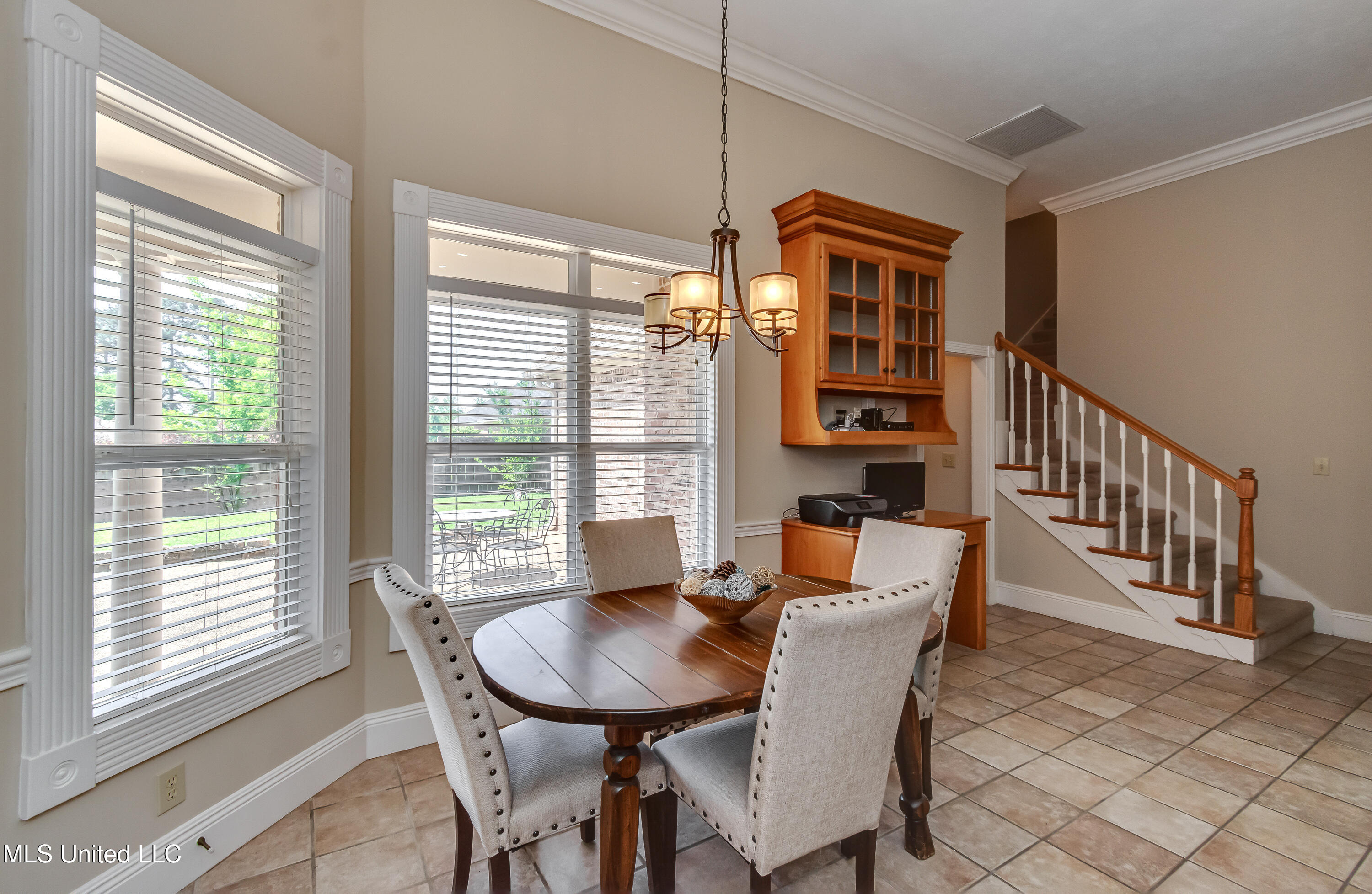 323 Eastridge Drive Property Photo 17