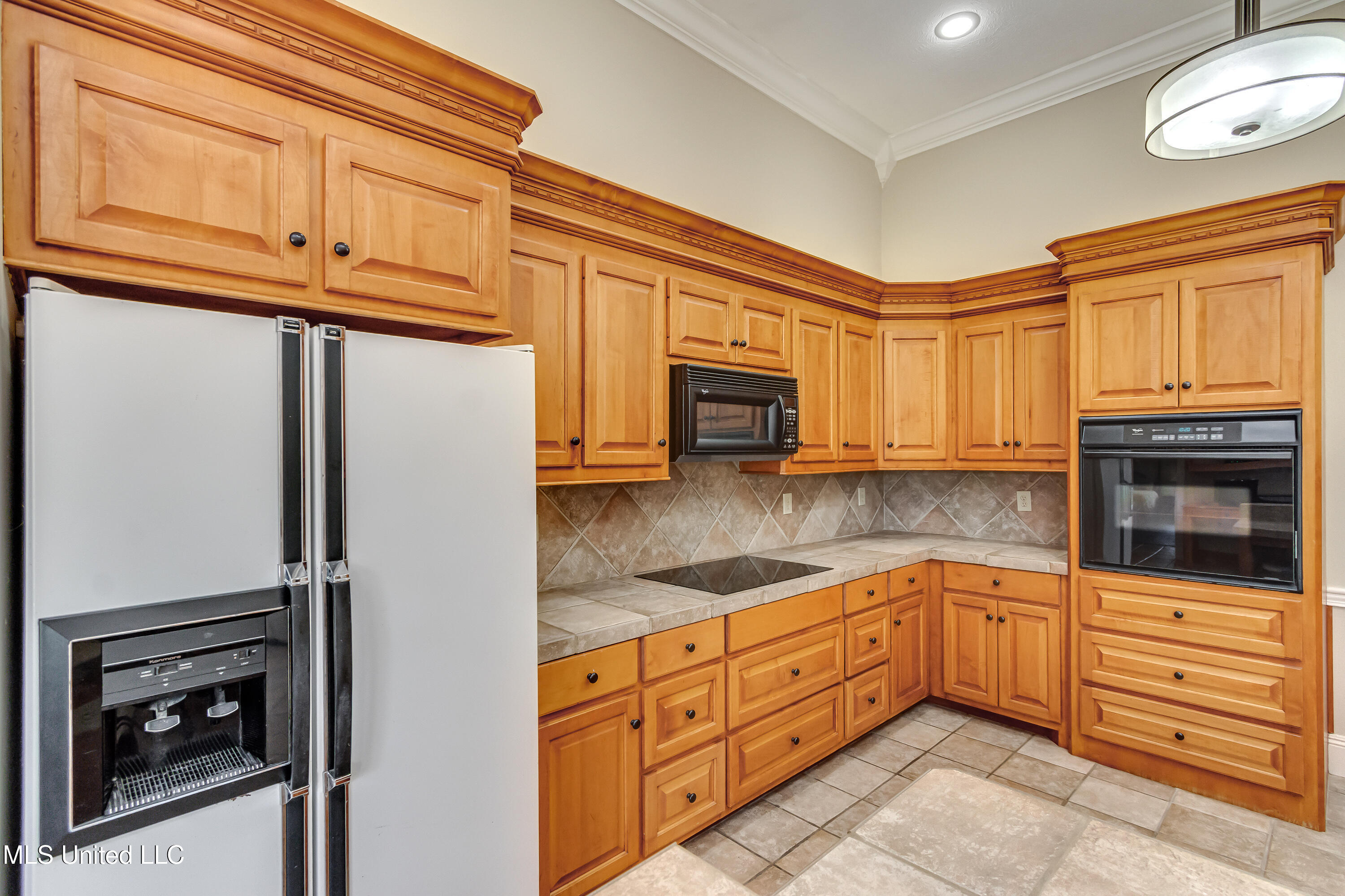 323 Eastridge Drive Property Photo 20