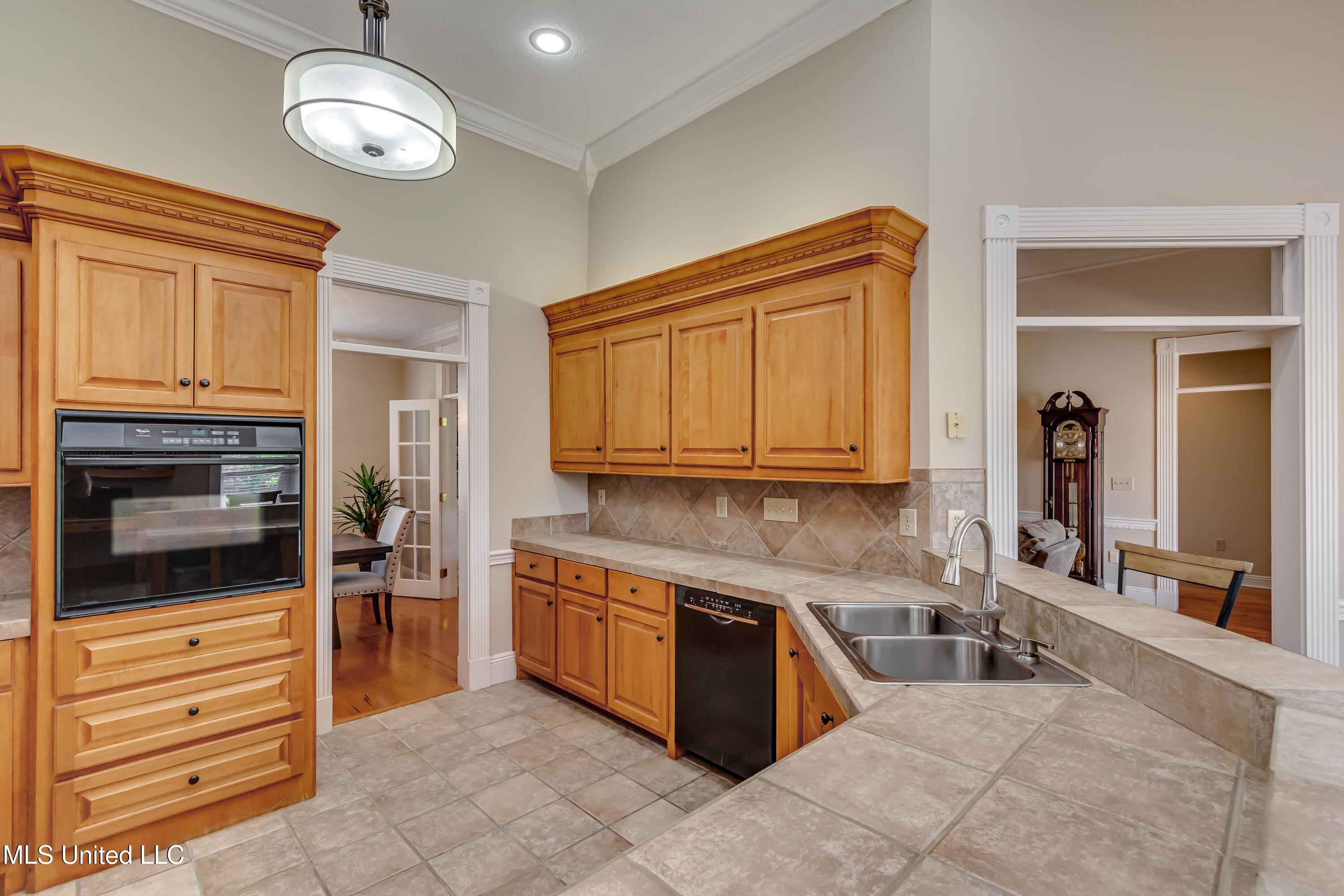 323 Eastridge Drive Property Photo 21