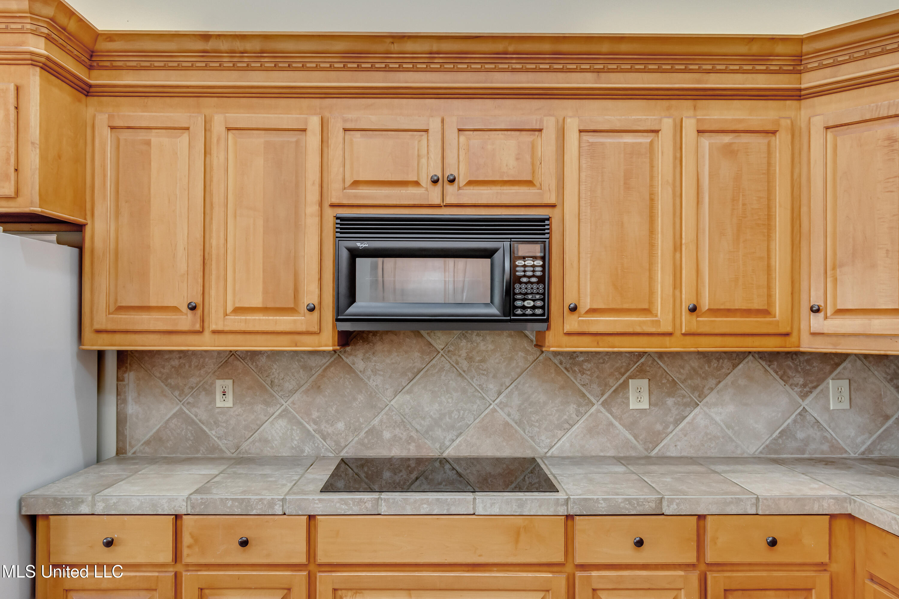 323 Eastridge Drive Property Photo 23