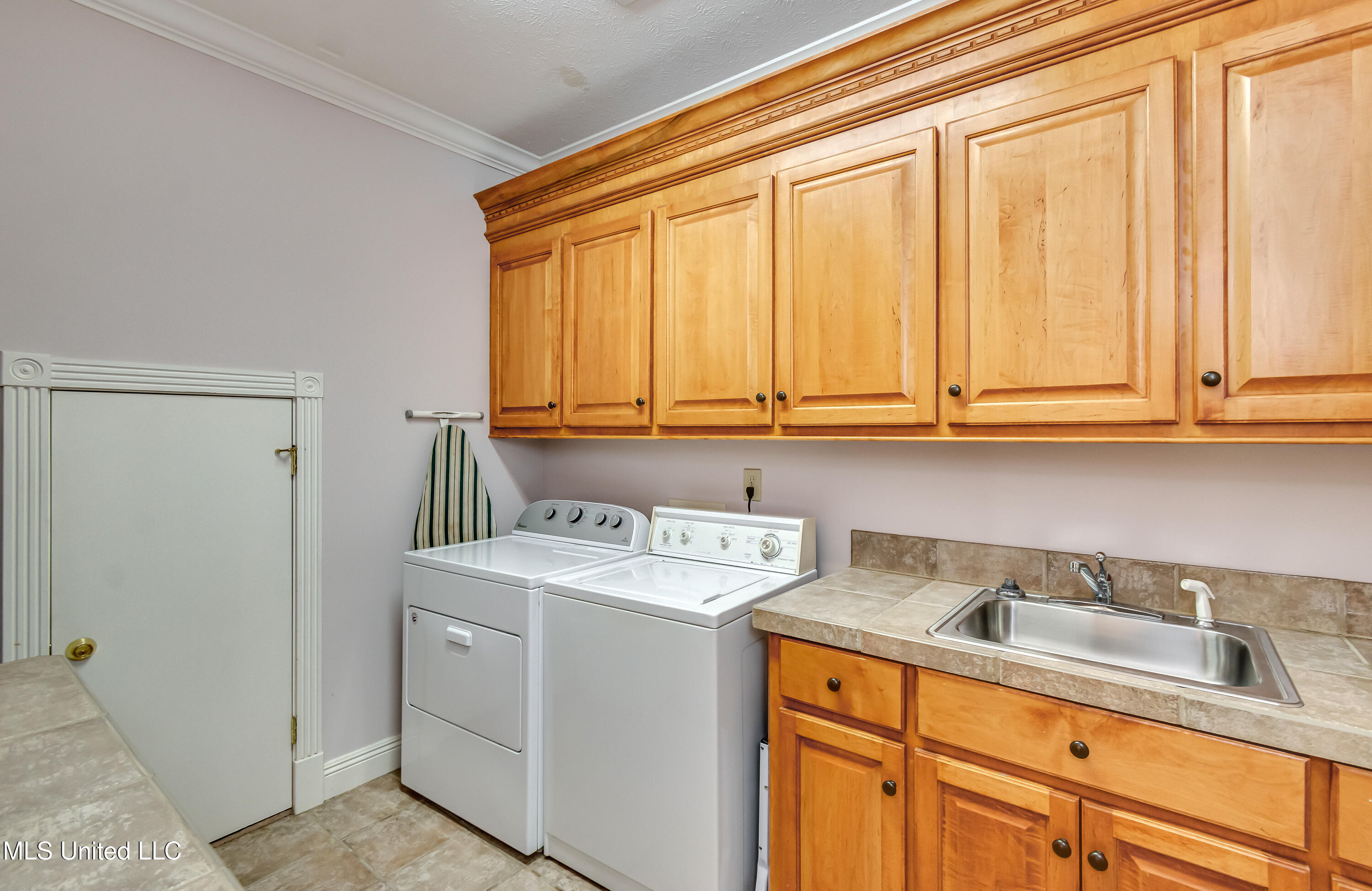 323 Eastridge Drive Property Photo 35