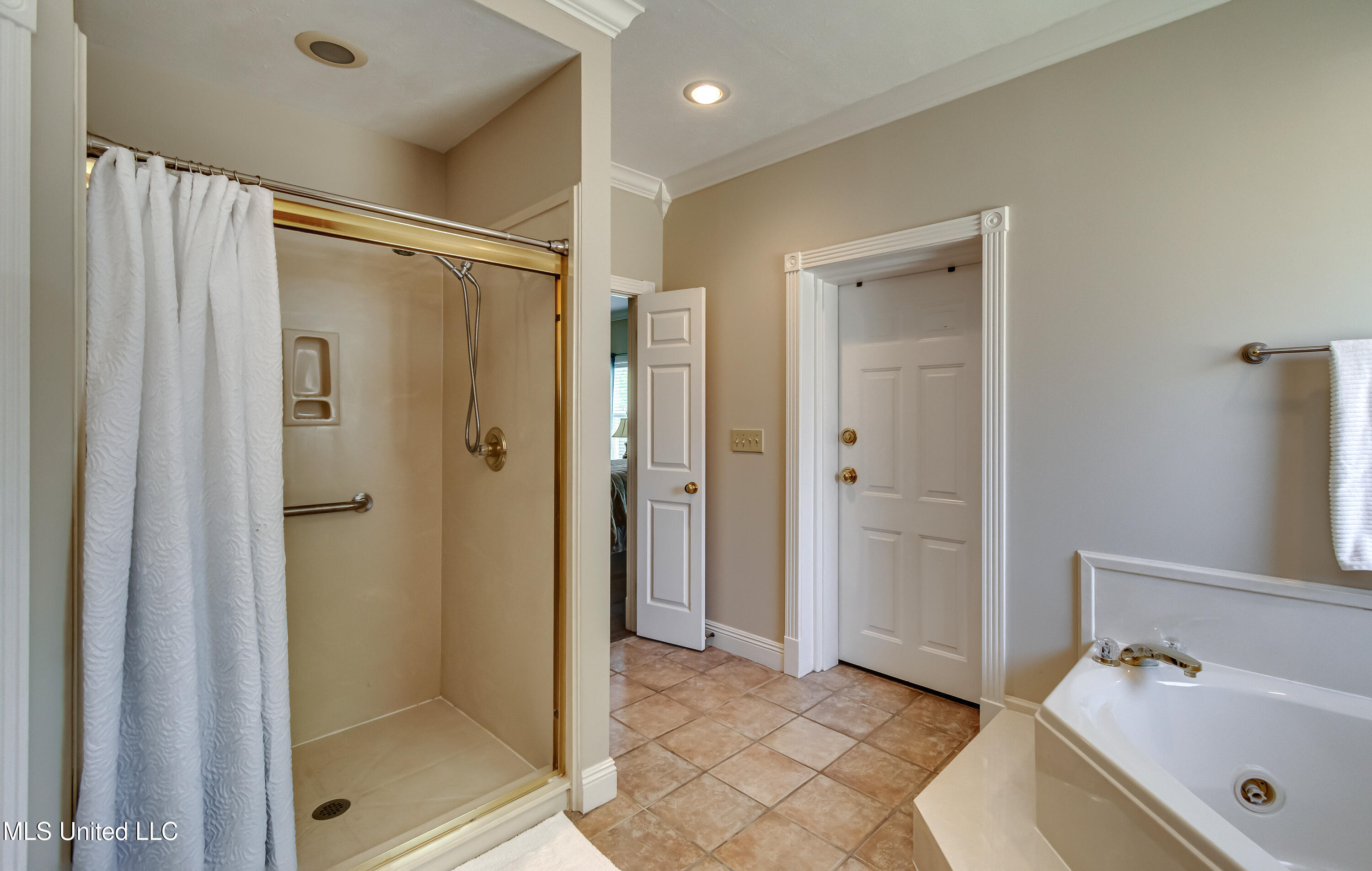 323 Eastridge Drive Property Photo 43
